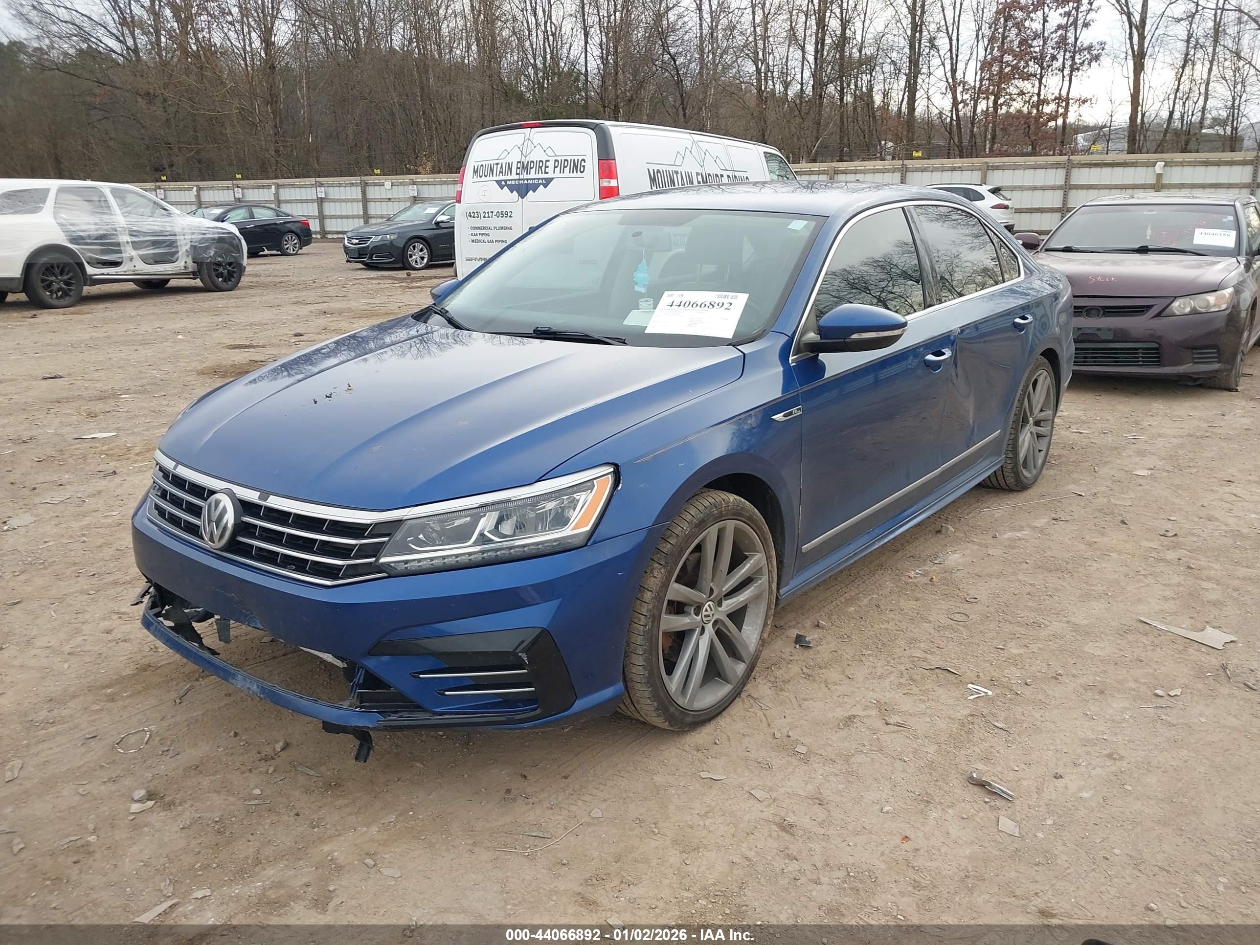 VOLKSWAGEN PASSAT image 2