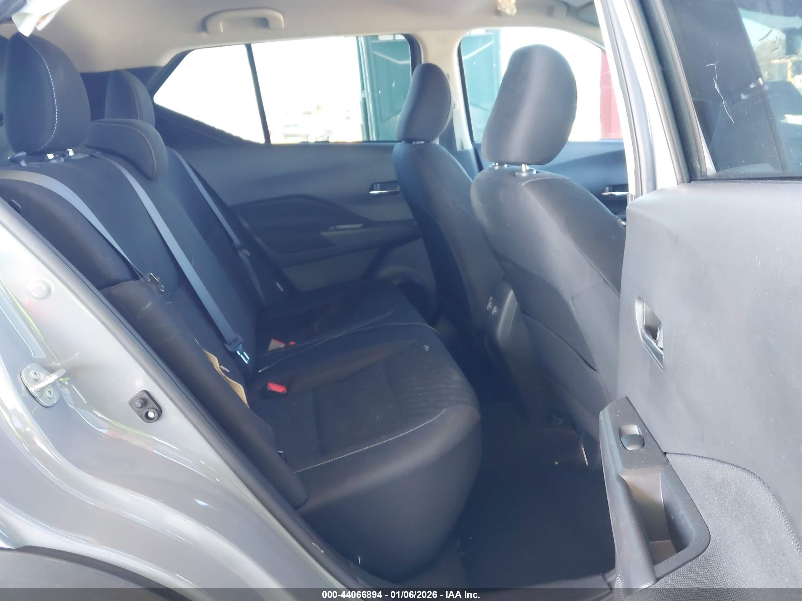 NISSAN KICKS image 8