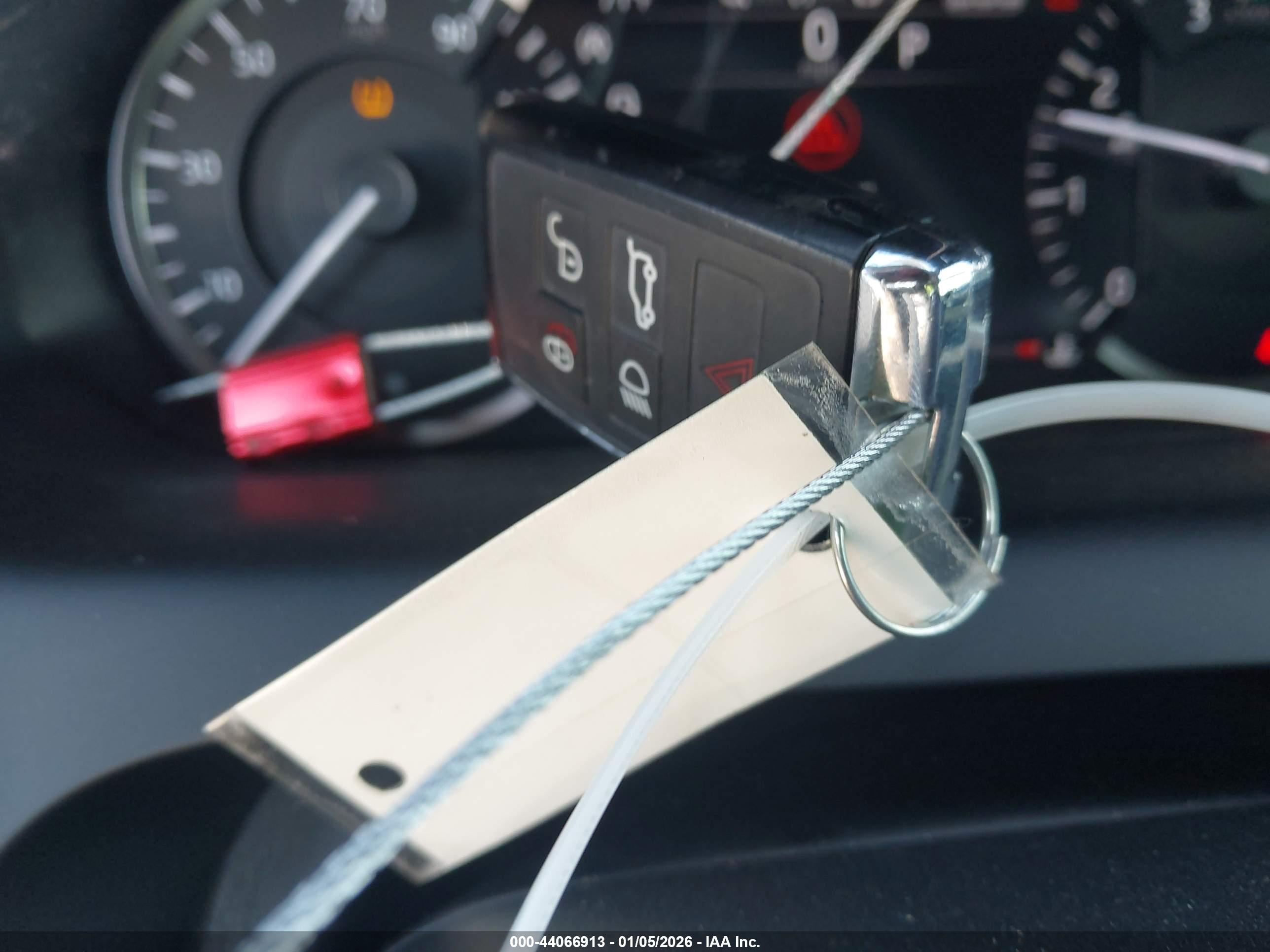 LAND ROVER image 11