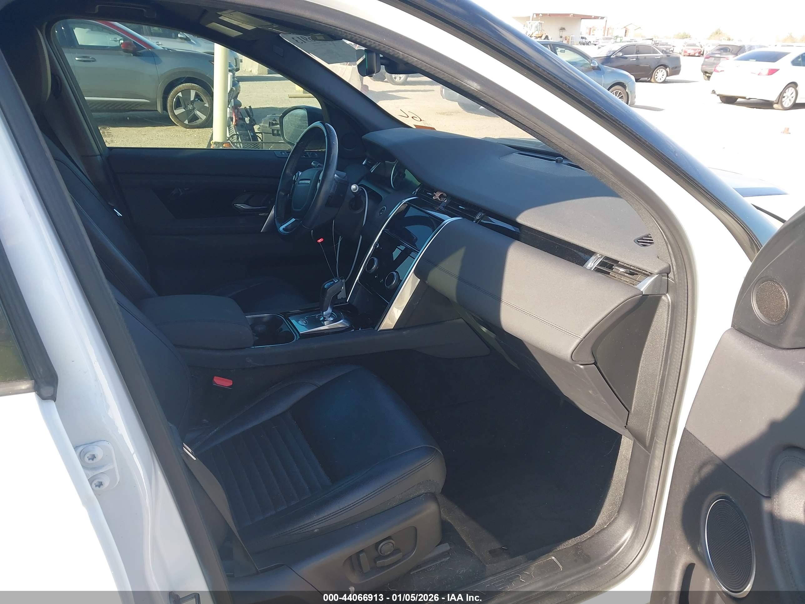 LAND ROVER image 5