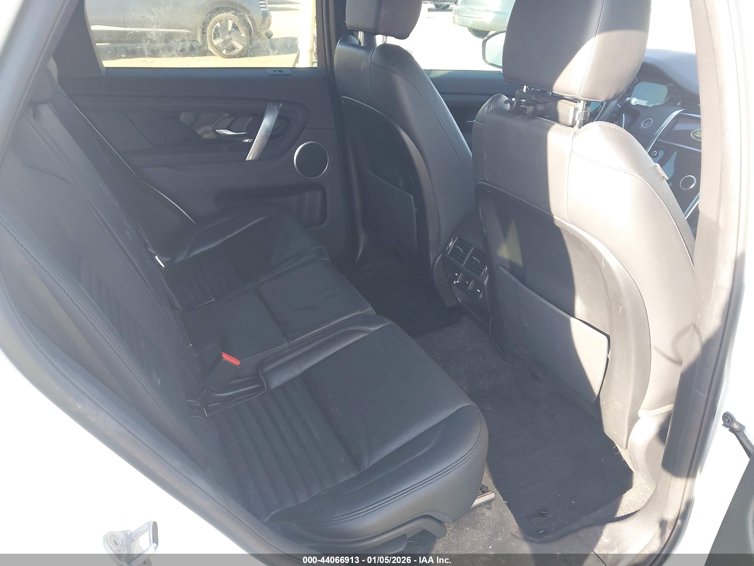 LAND ROVER image 8