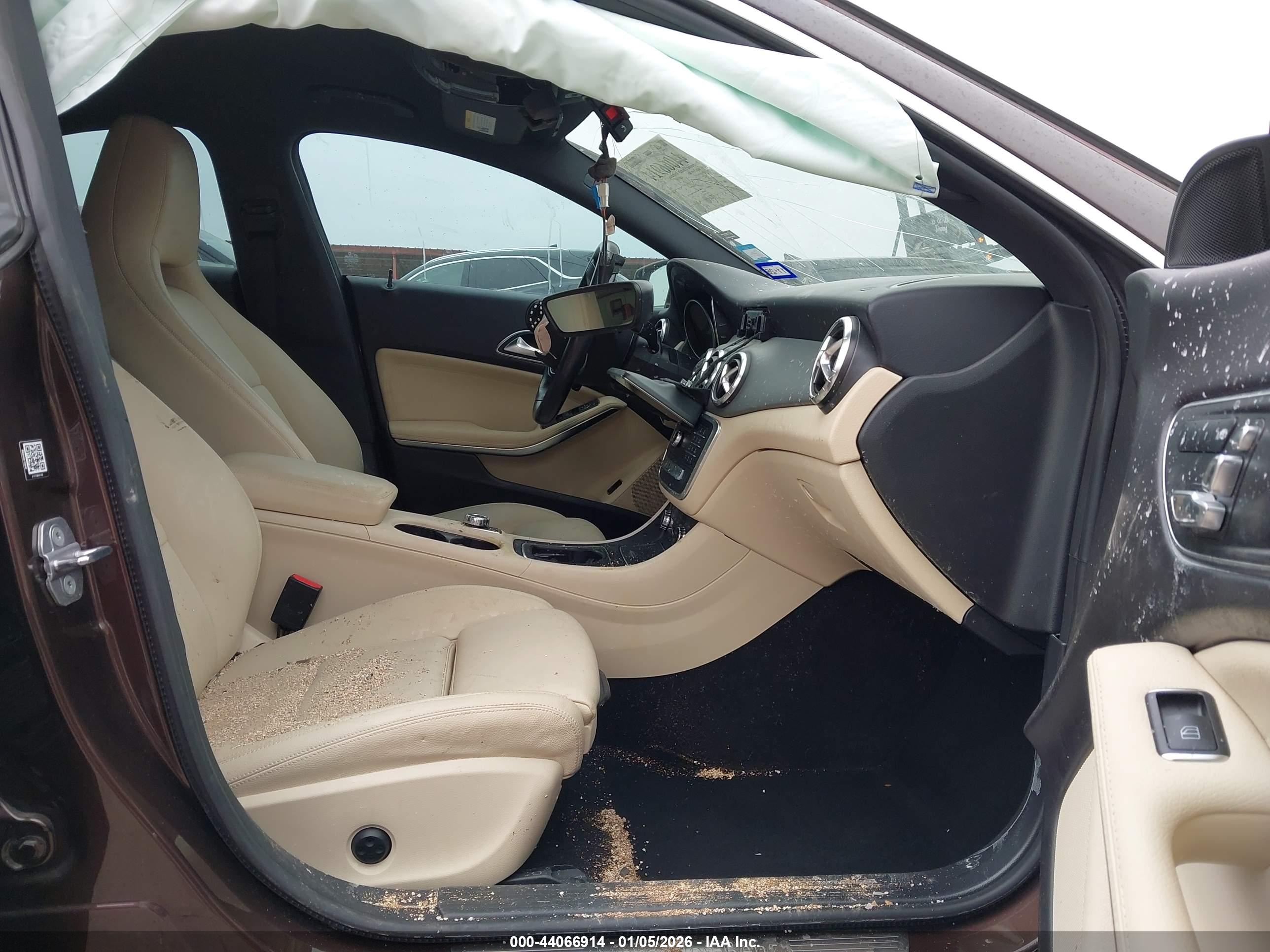 MERCEDES-BENZ CLA image 5