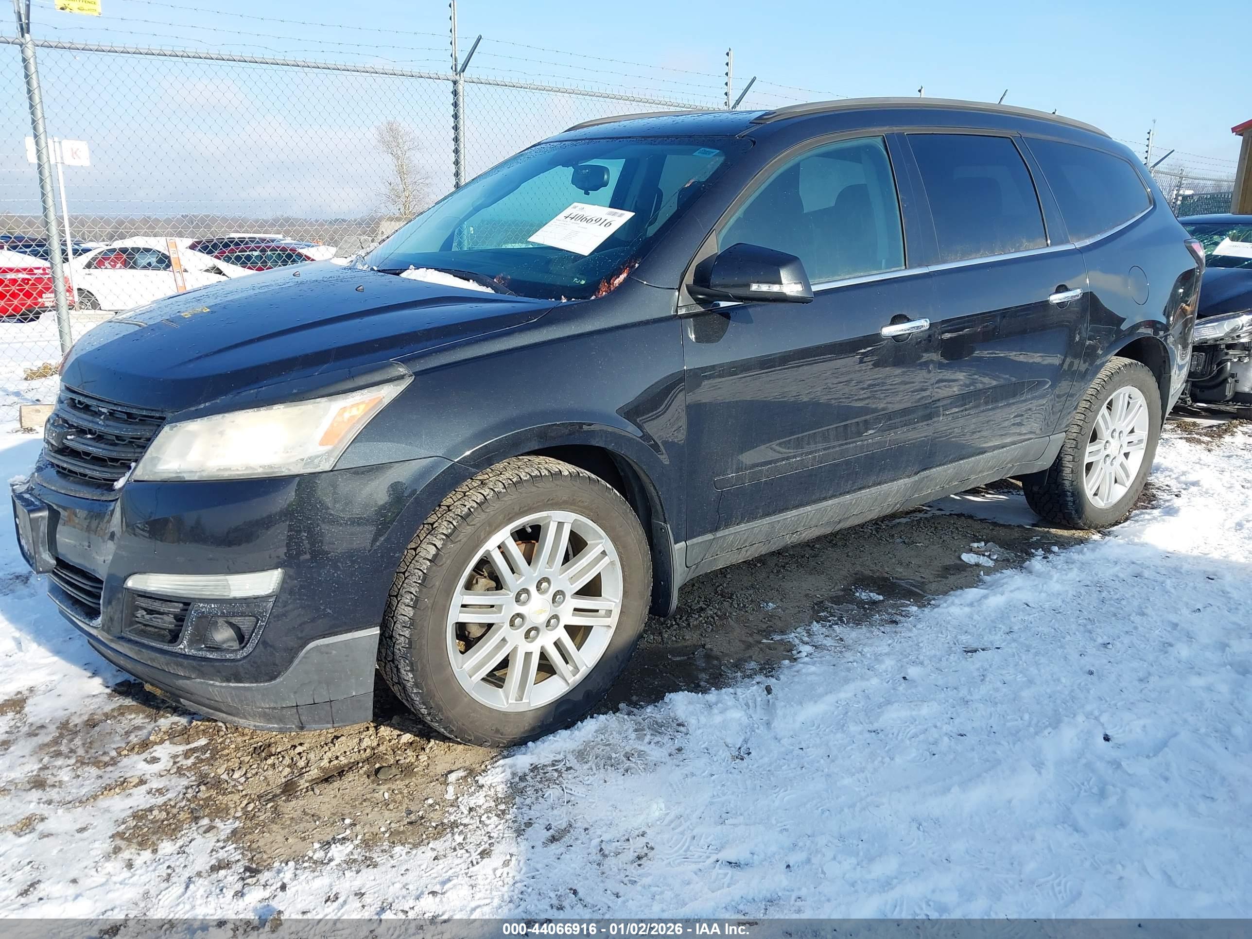 CHEVROLET TRAVERSE image 2