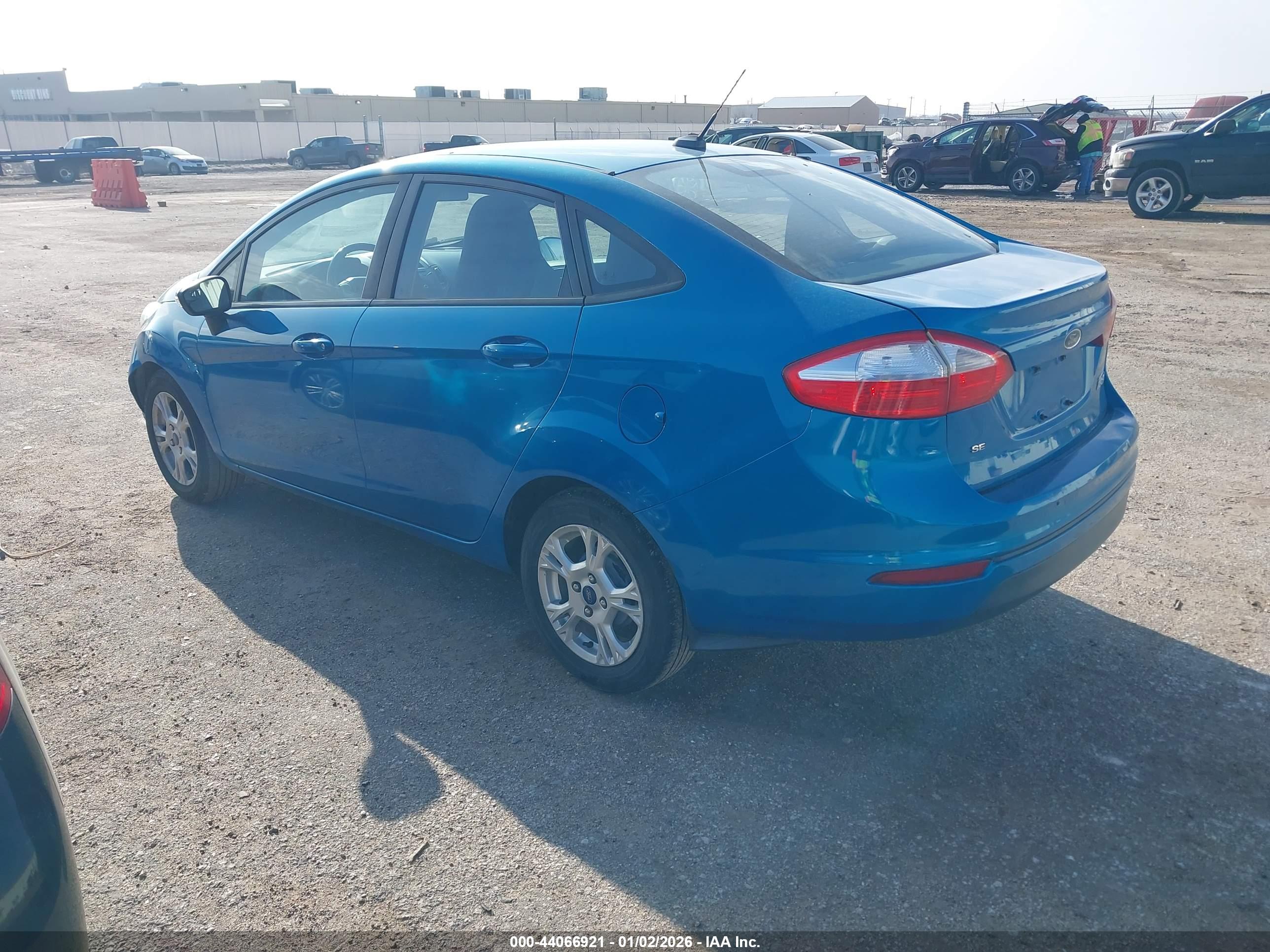 FORD FIESTA image 3