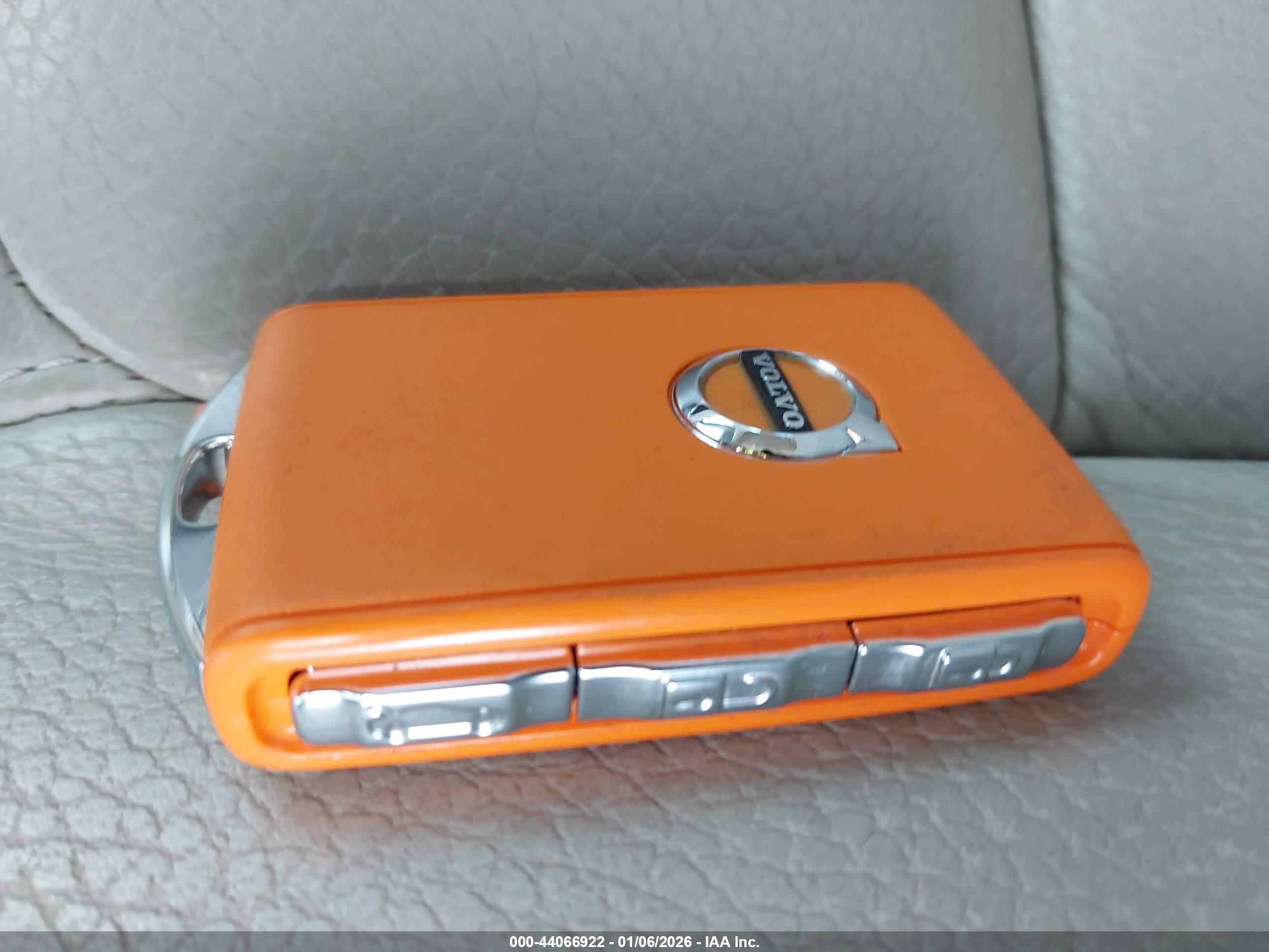 VOLVO XC90 image 11