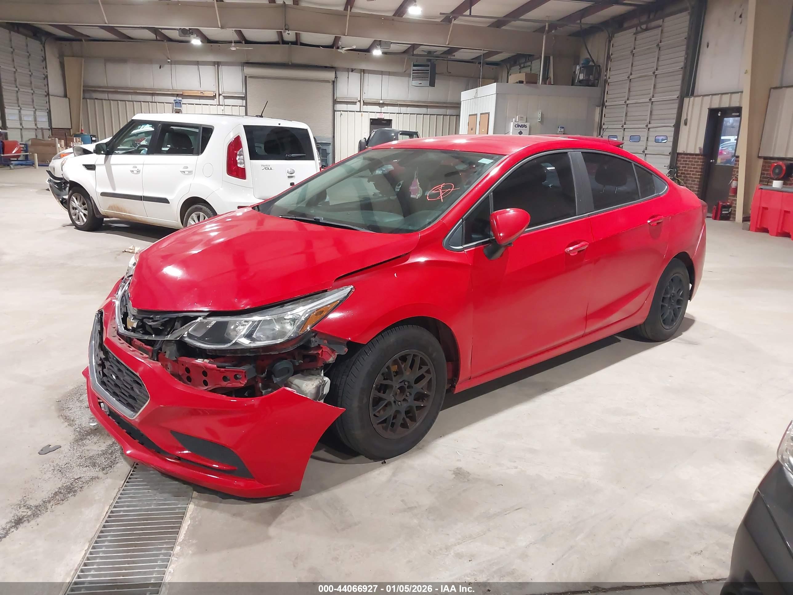 CHEVROLET CRUZE image 2