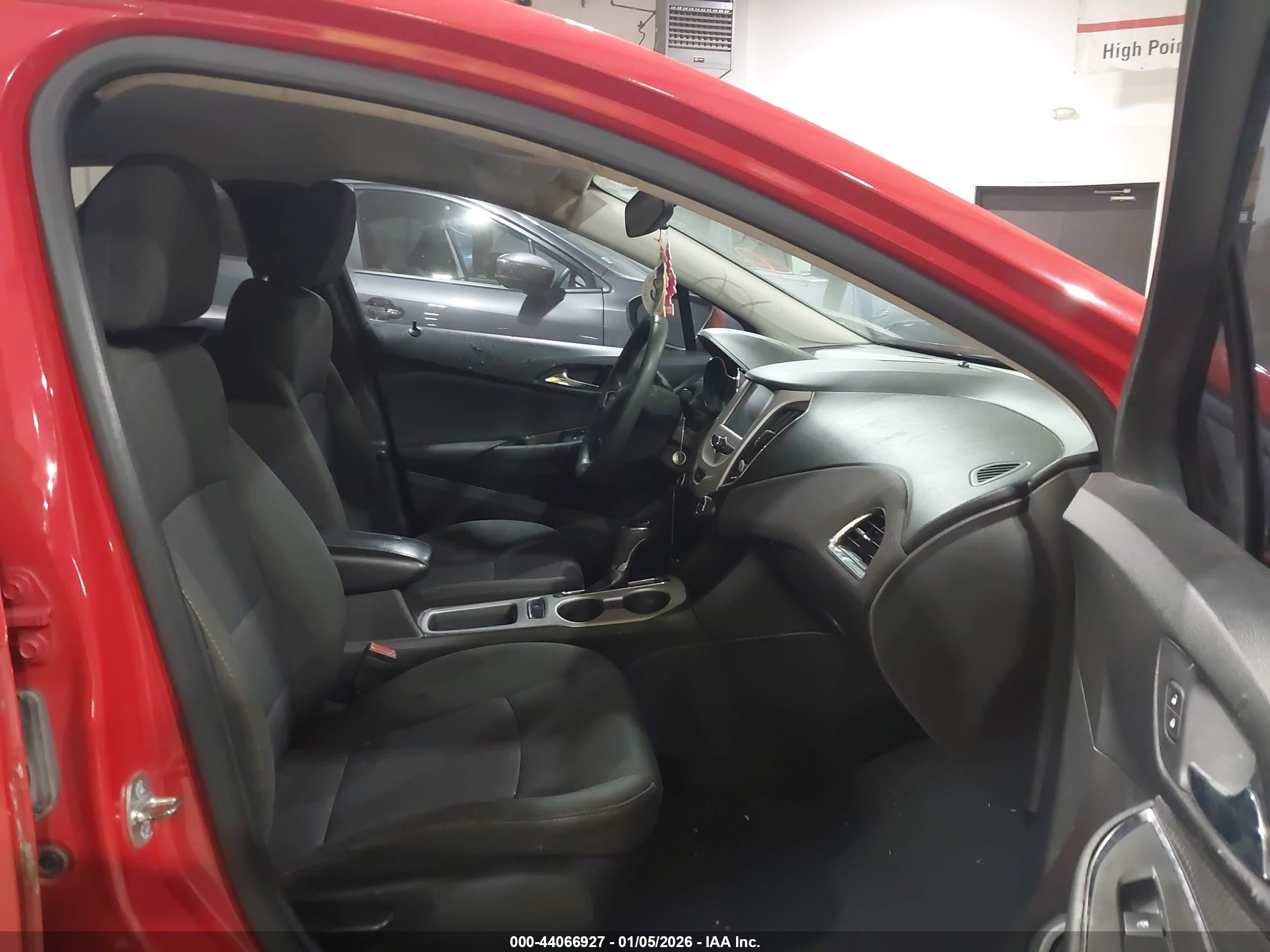 CHEVROLET CRUZE image 5