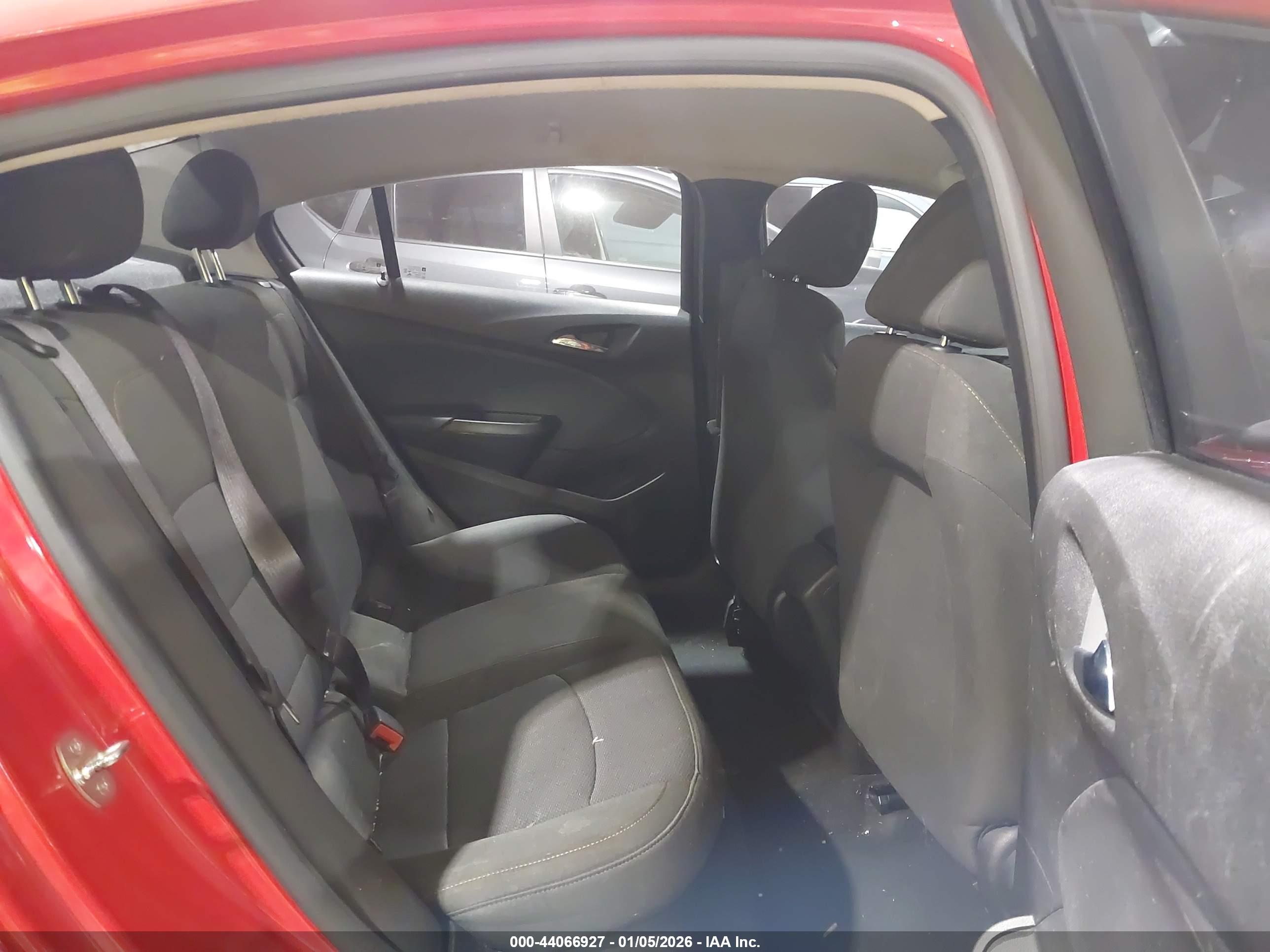 CHEVROLET CRUZE image 8