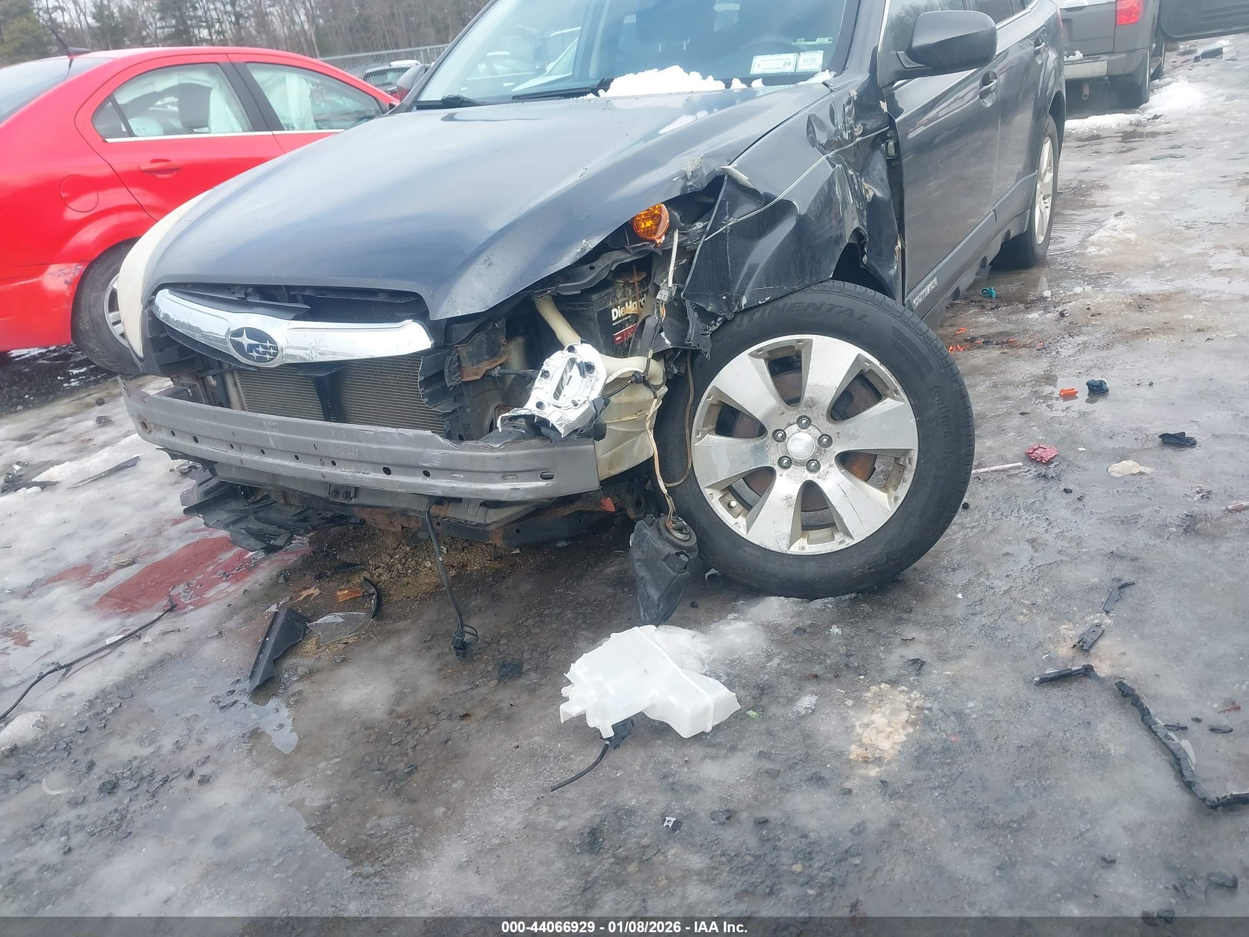 SUBARU OUTBACK image 6
