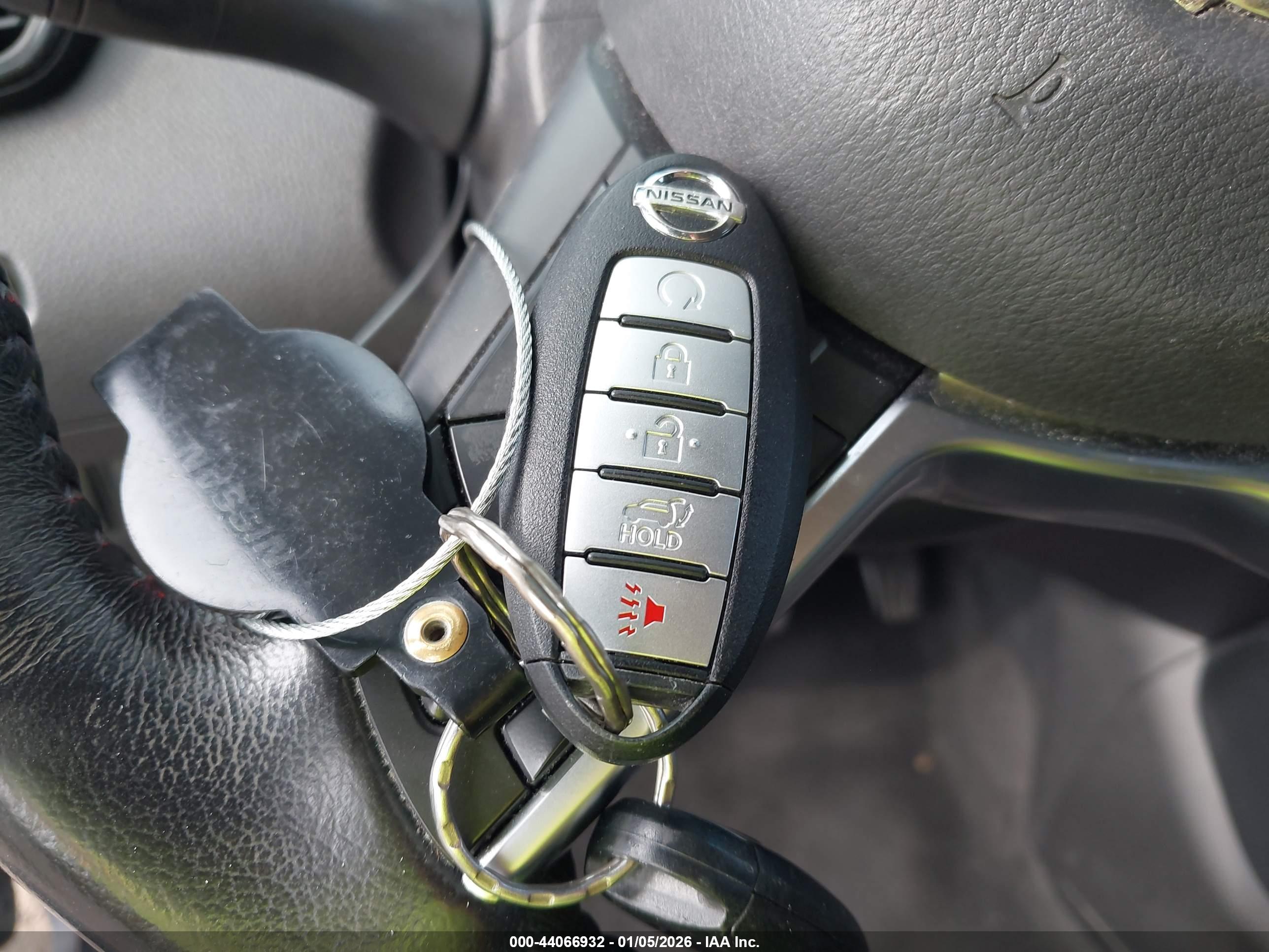 NISSAN ROGUE image 11