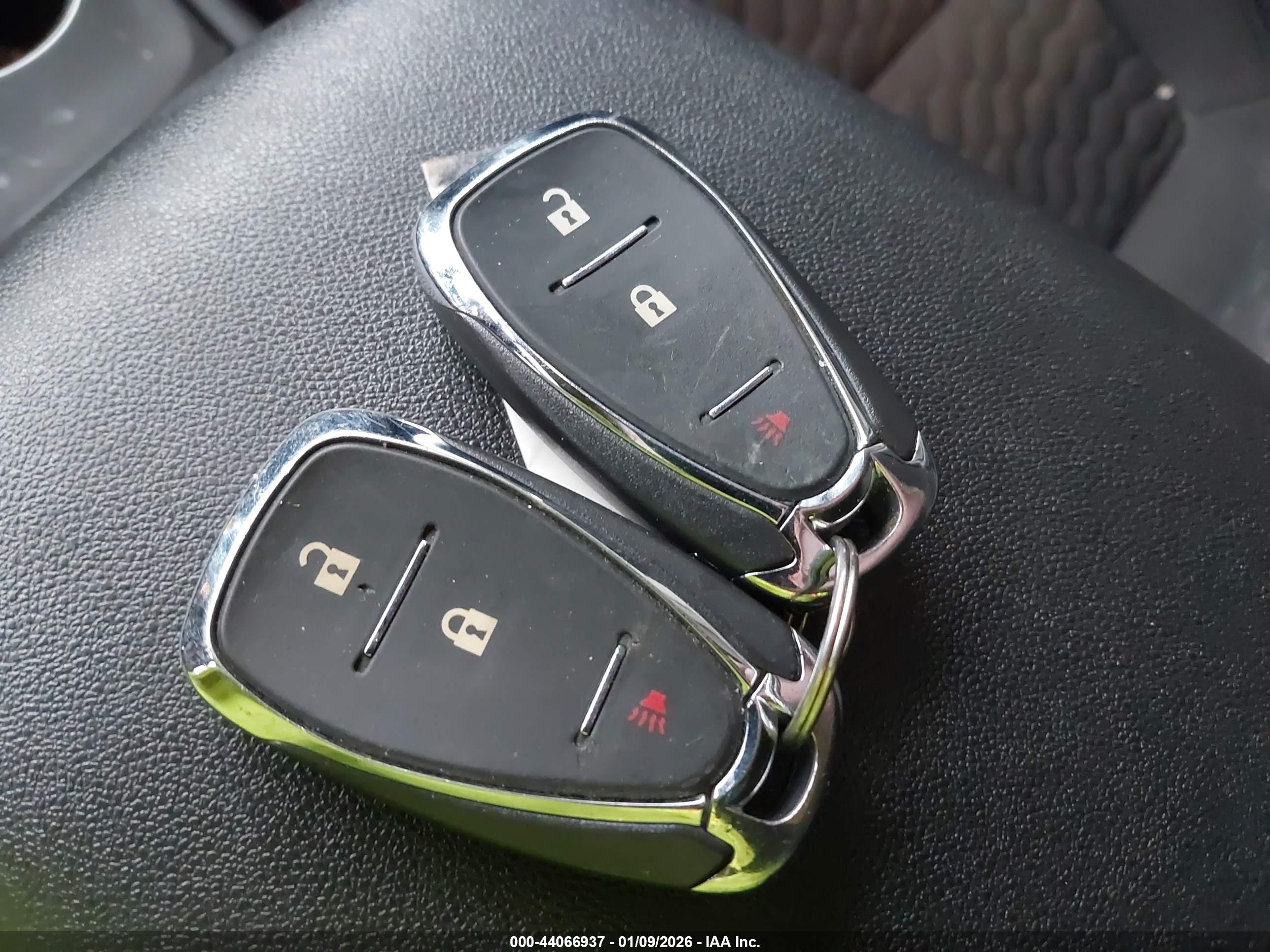 CHEVROLET EQUINOX image 11