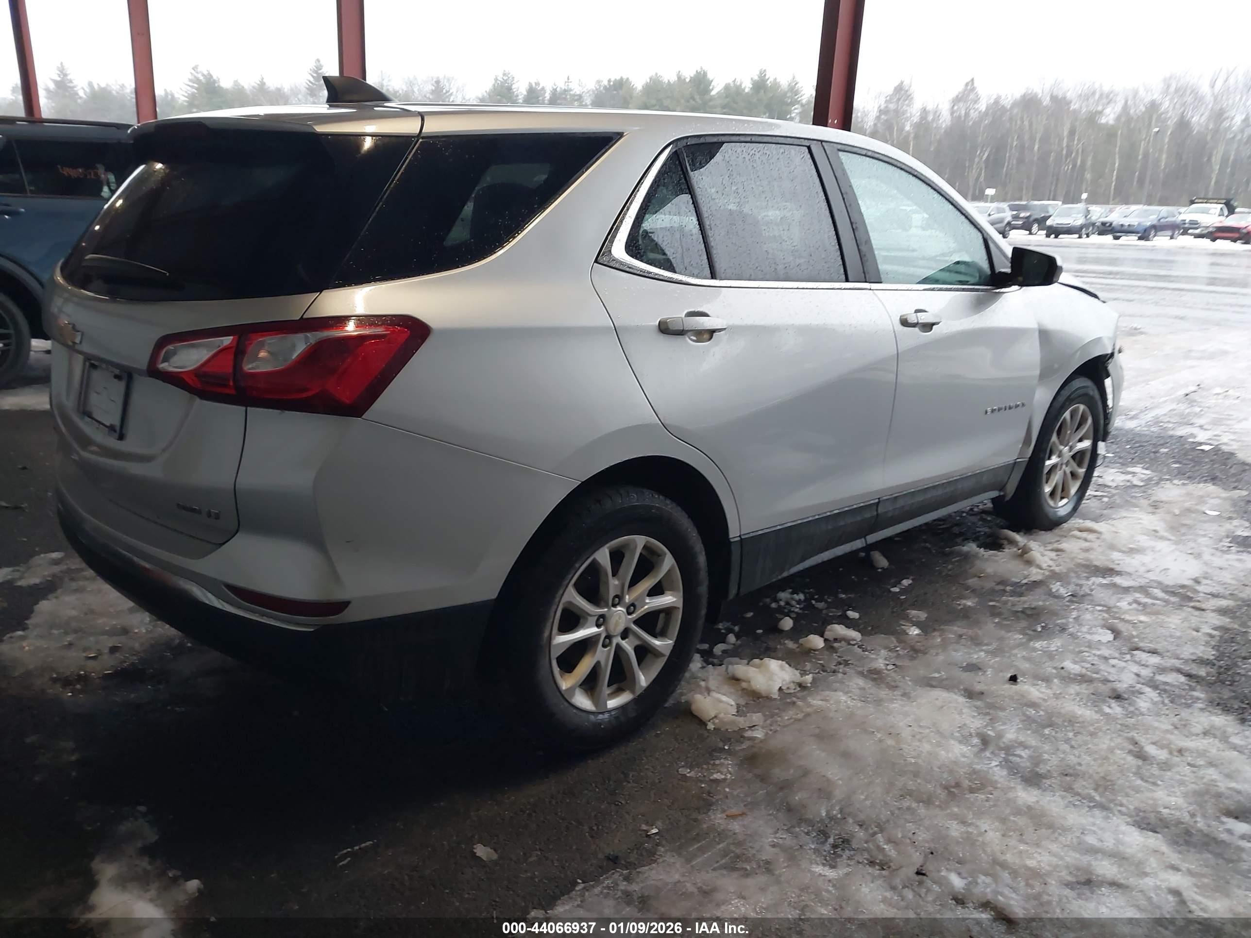 CHEVROLET EQUINOX image 4
