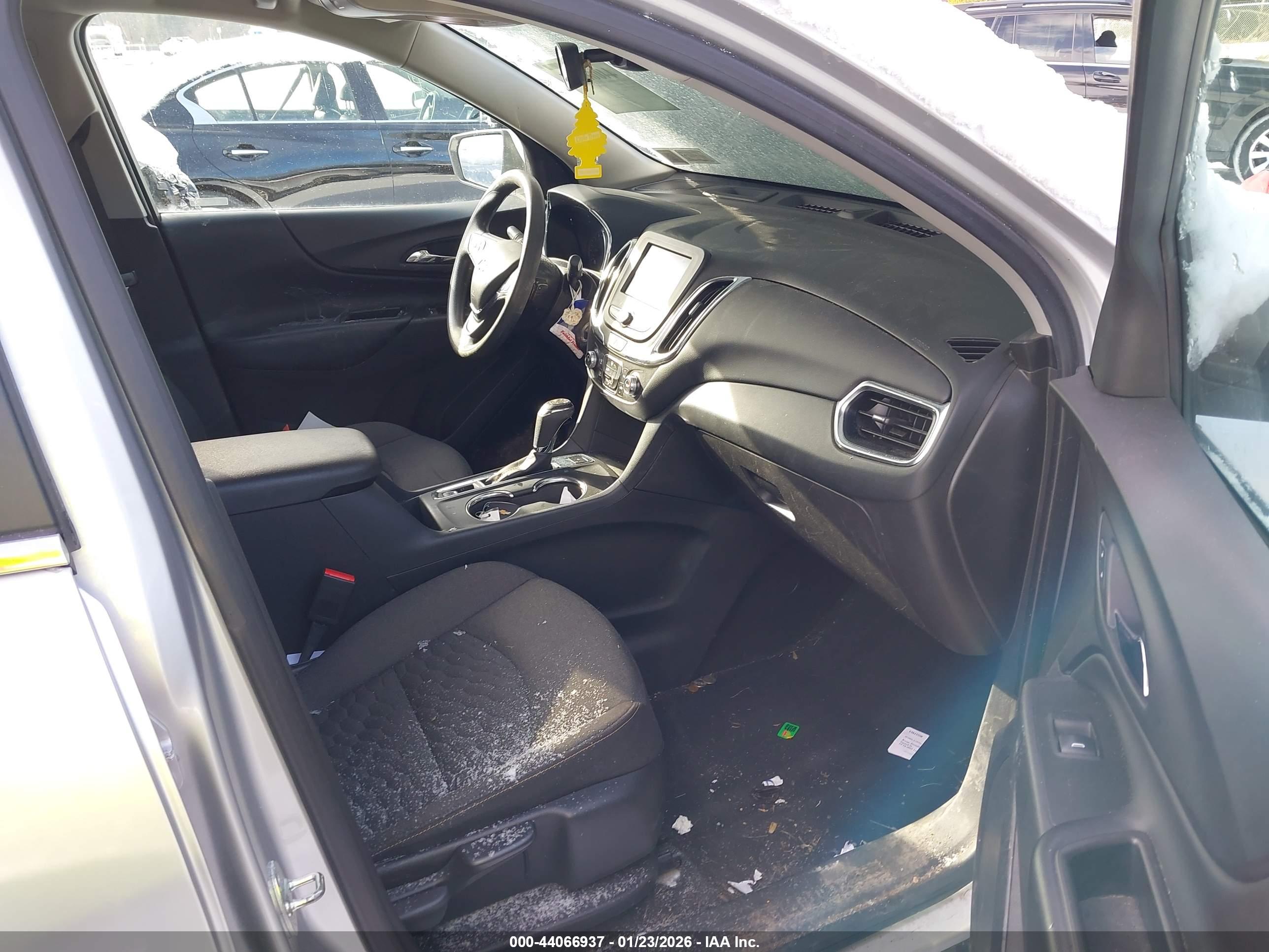 CHEVROLET EQUINOX image 5