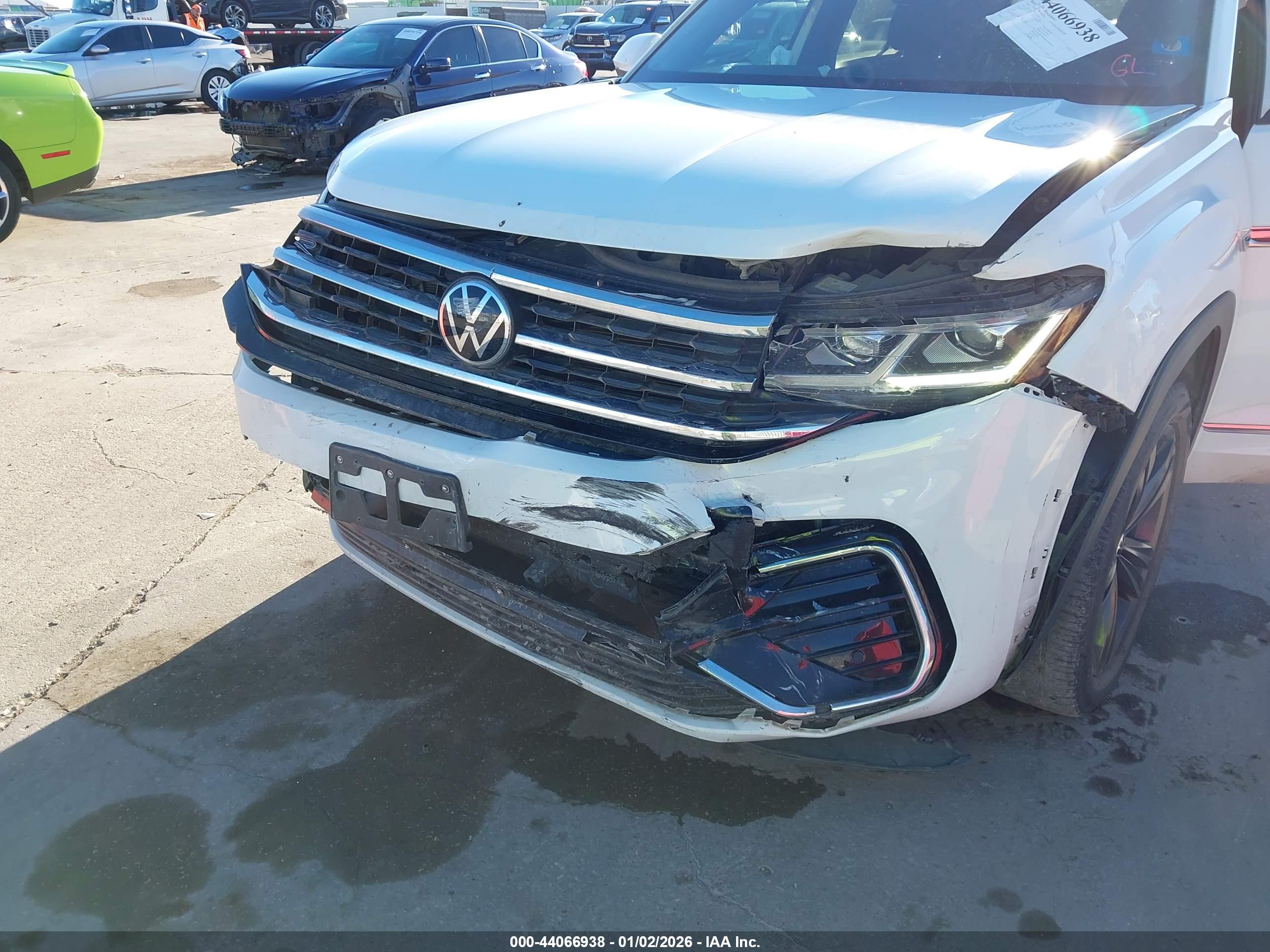 VOLKSWAGEN ATLAS image 6