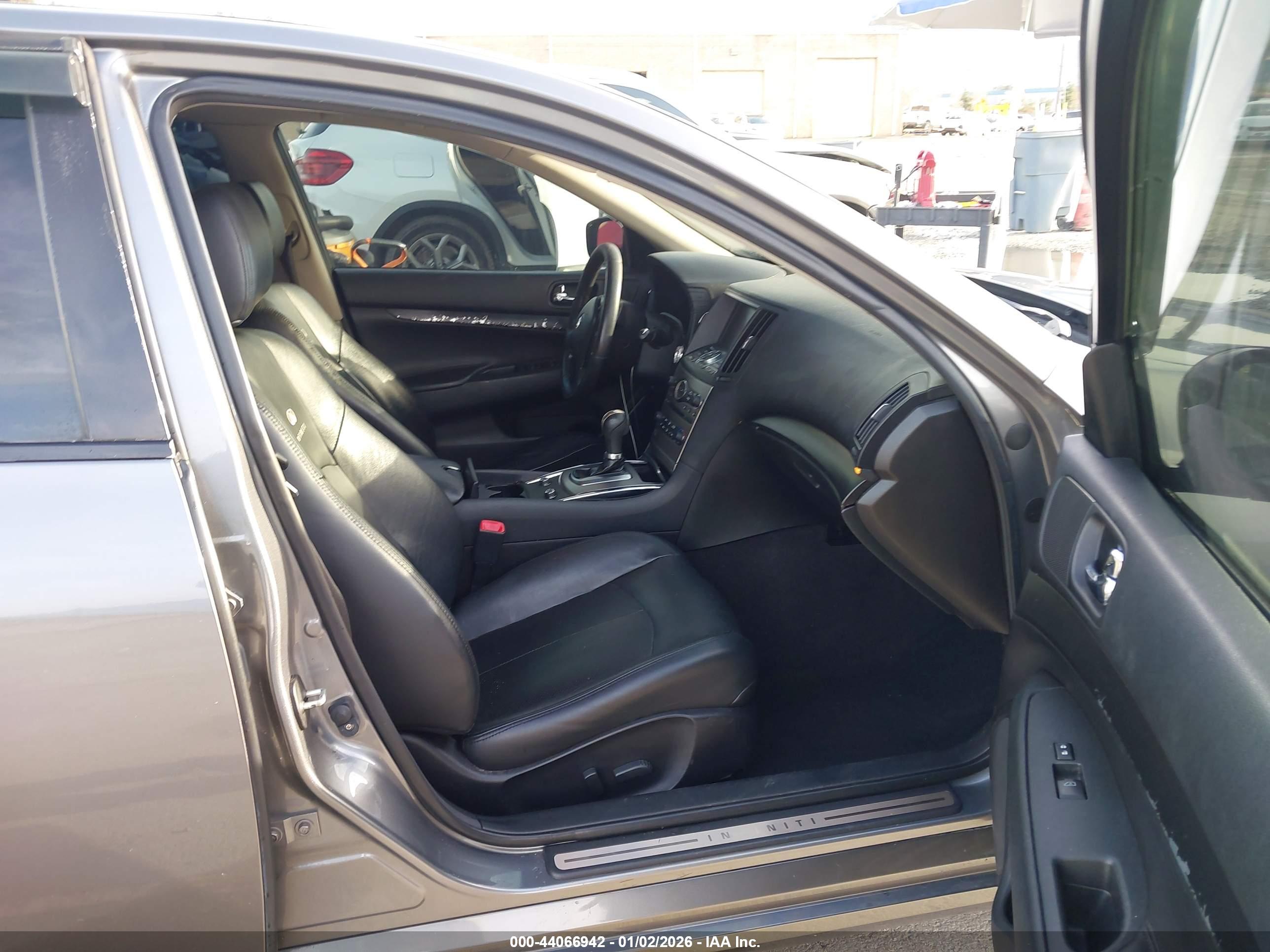 INFINITI G25 image 5