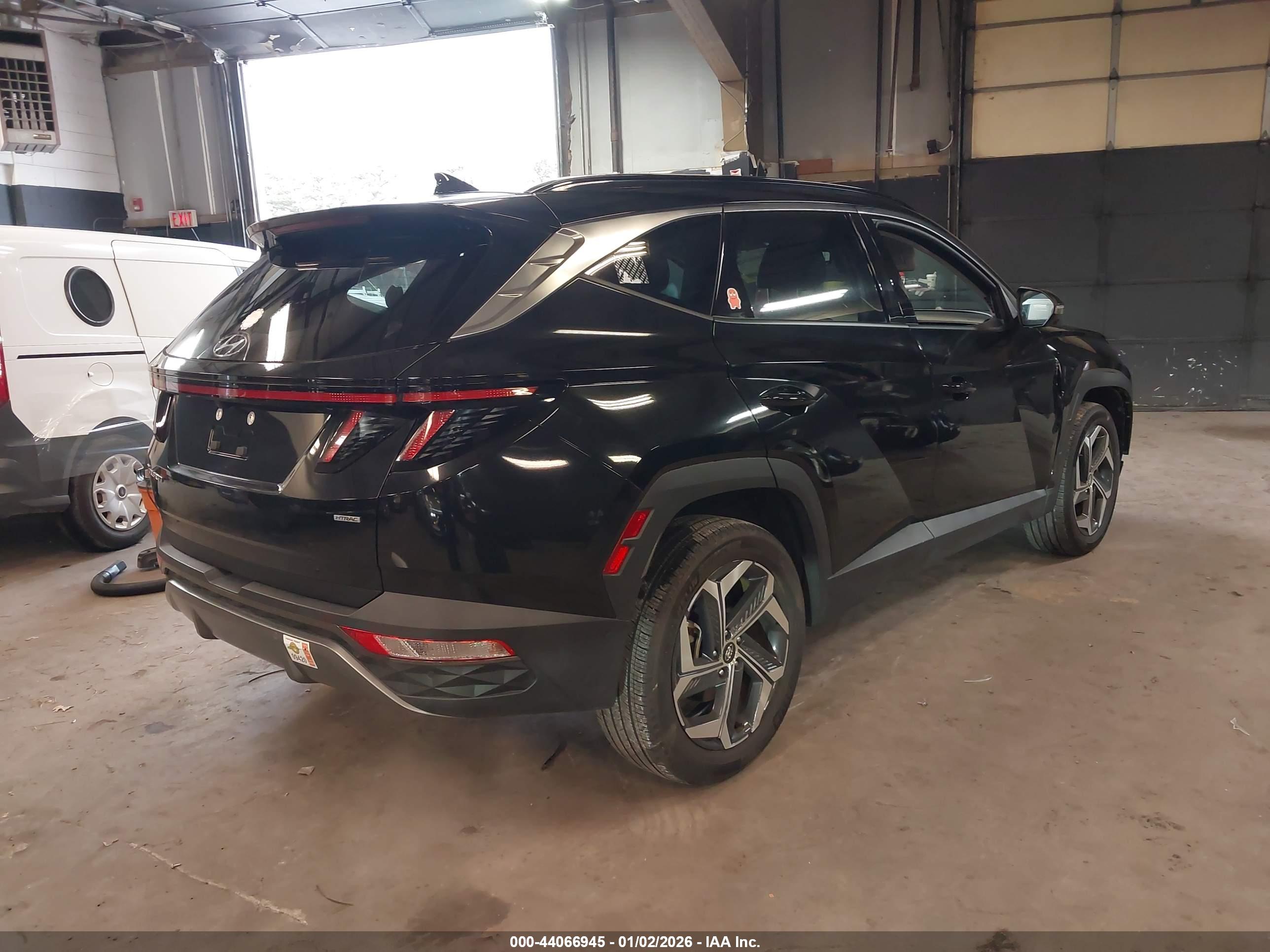 HYUNDAI TUCSON image 4