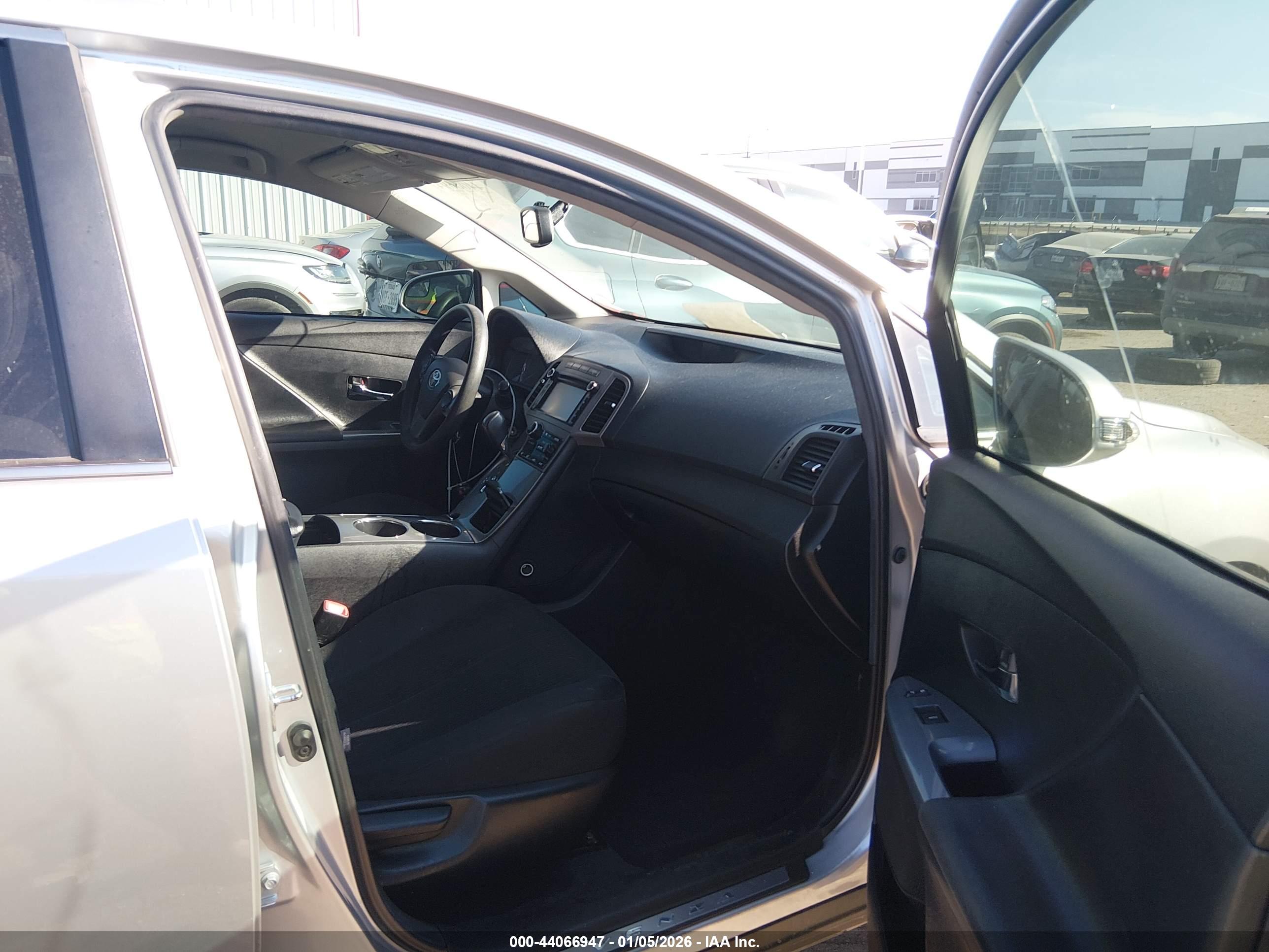 TOYOTA VENZA image 5