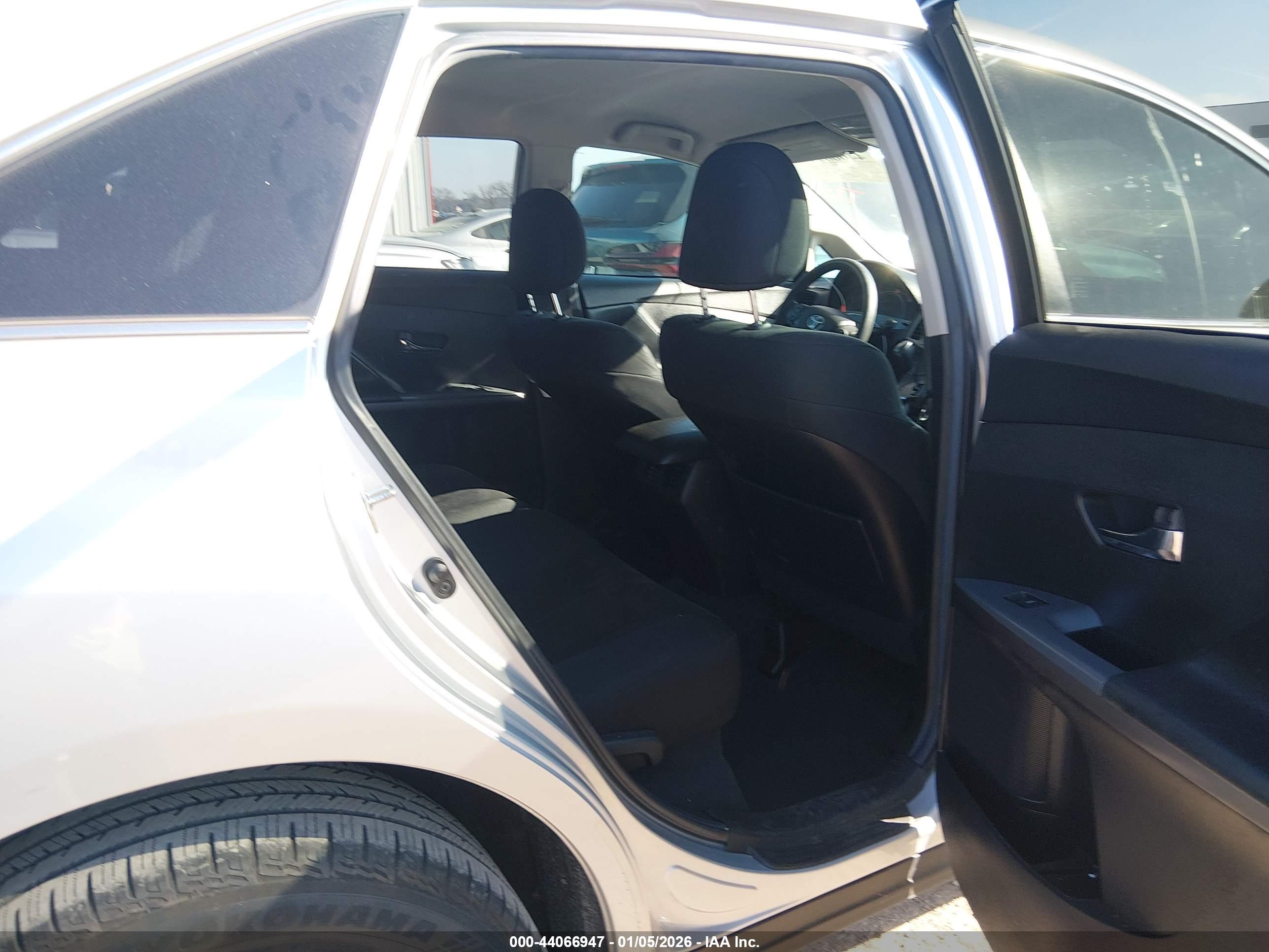 TOYOTA VENZA image 8