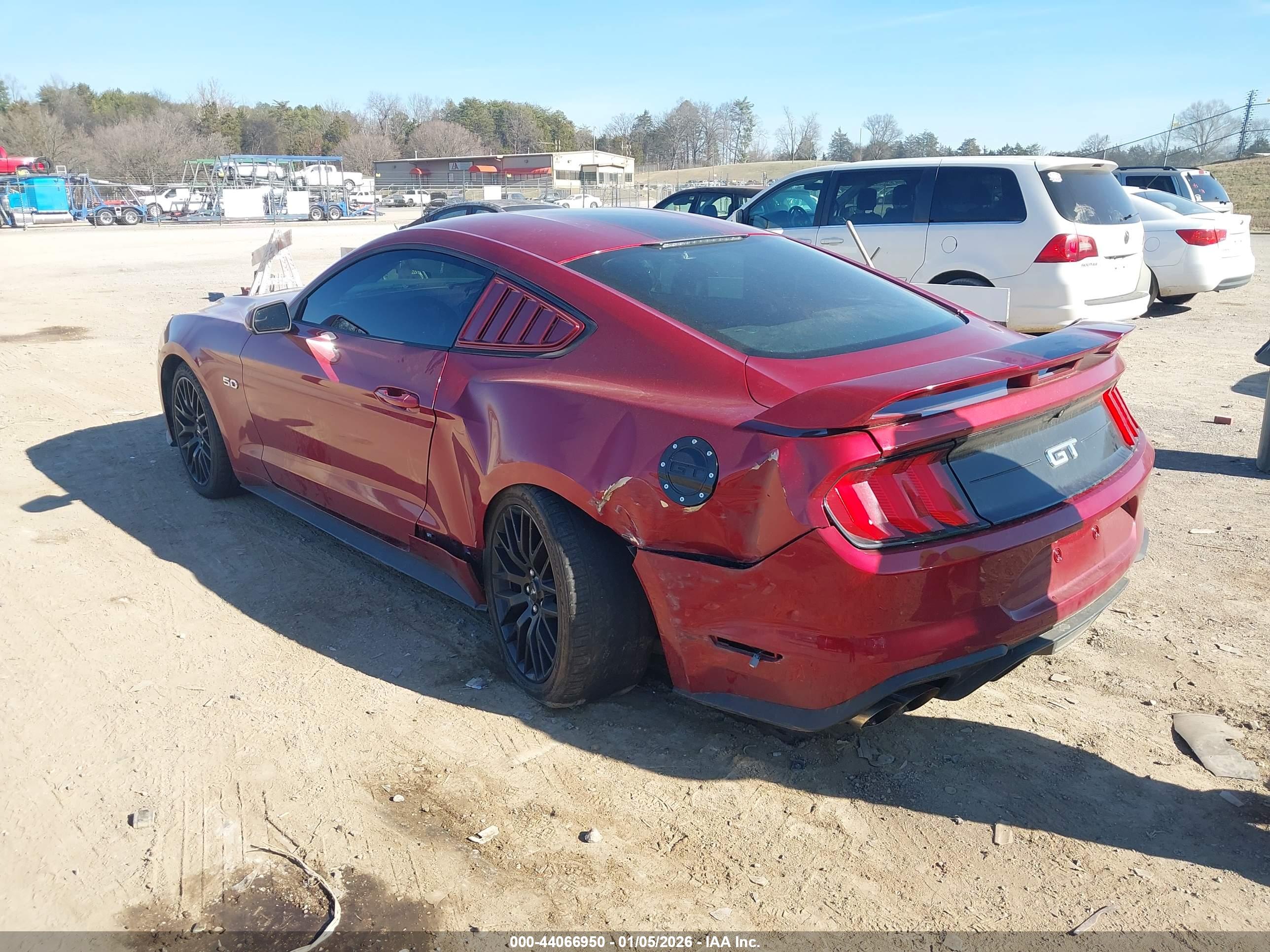 FORD MUSTANG image 3