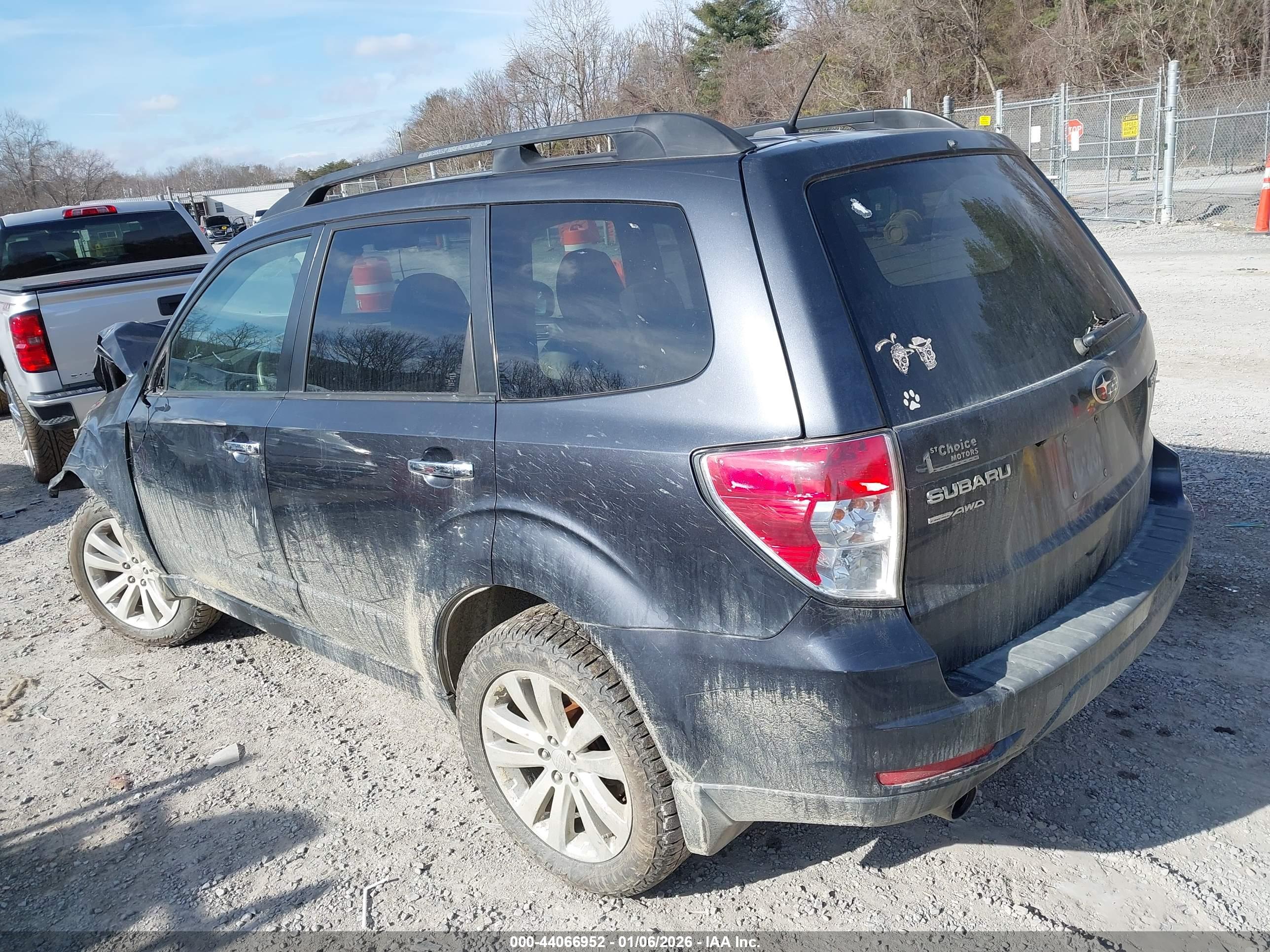 SUBARU FORESTER image 3