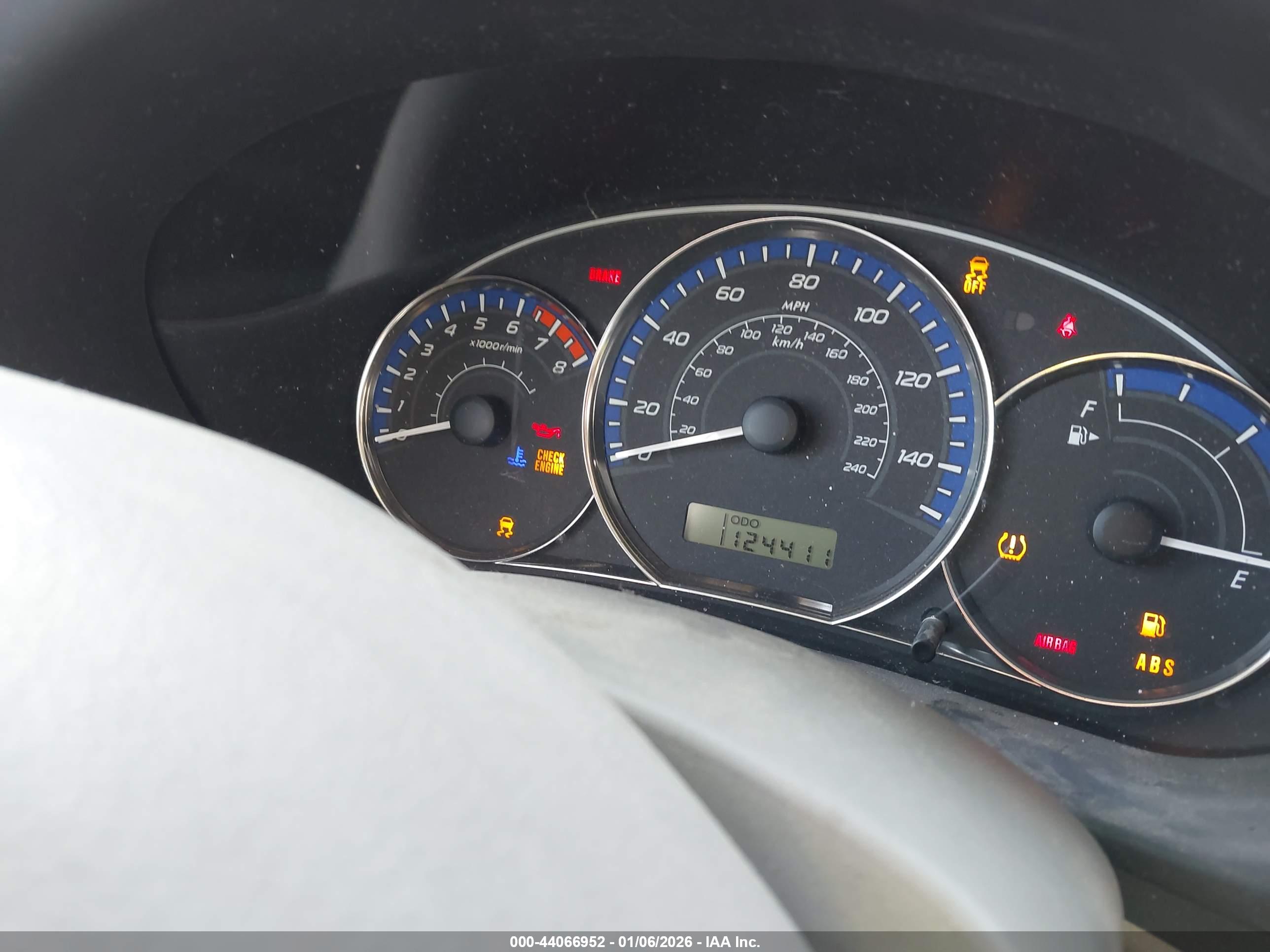 SUBARU FORESTER image 7