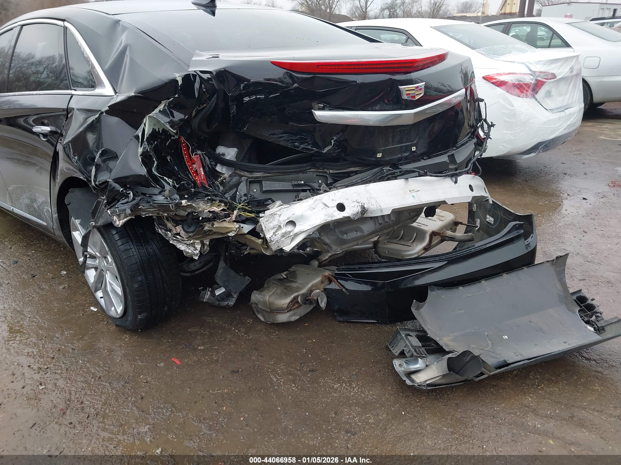 CADILLAC XTS image 6