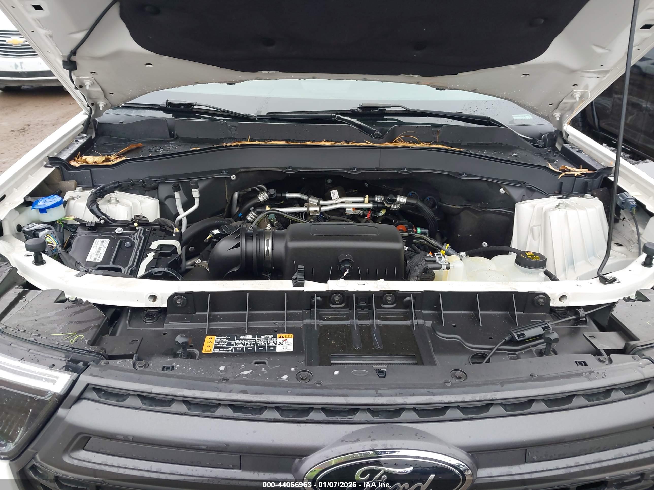 FORD EXPLORER image 10