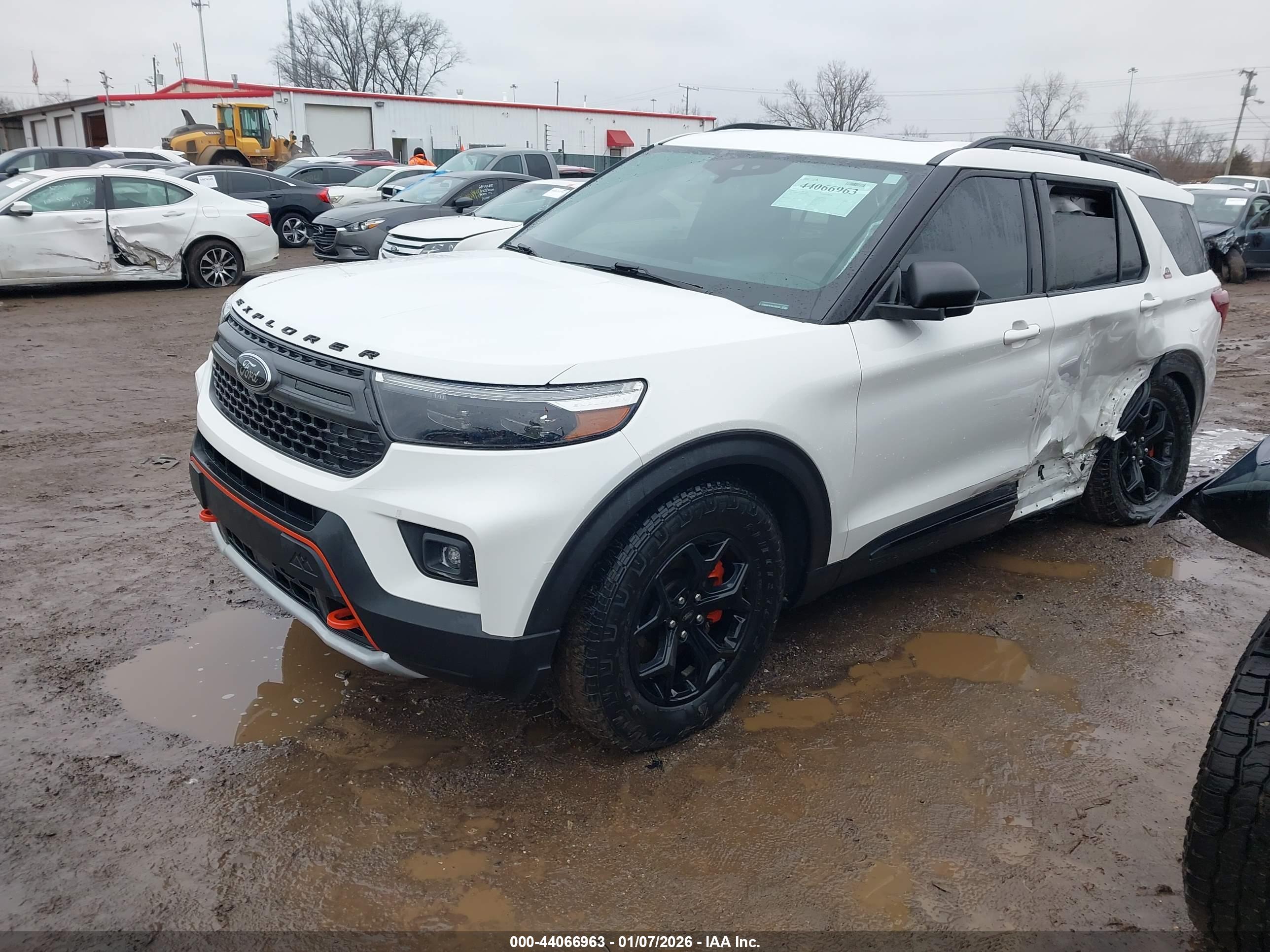 FORD EXPLORER image 2