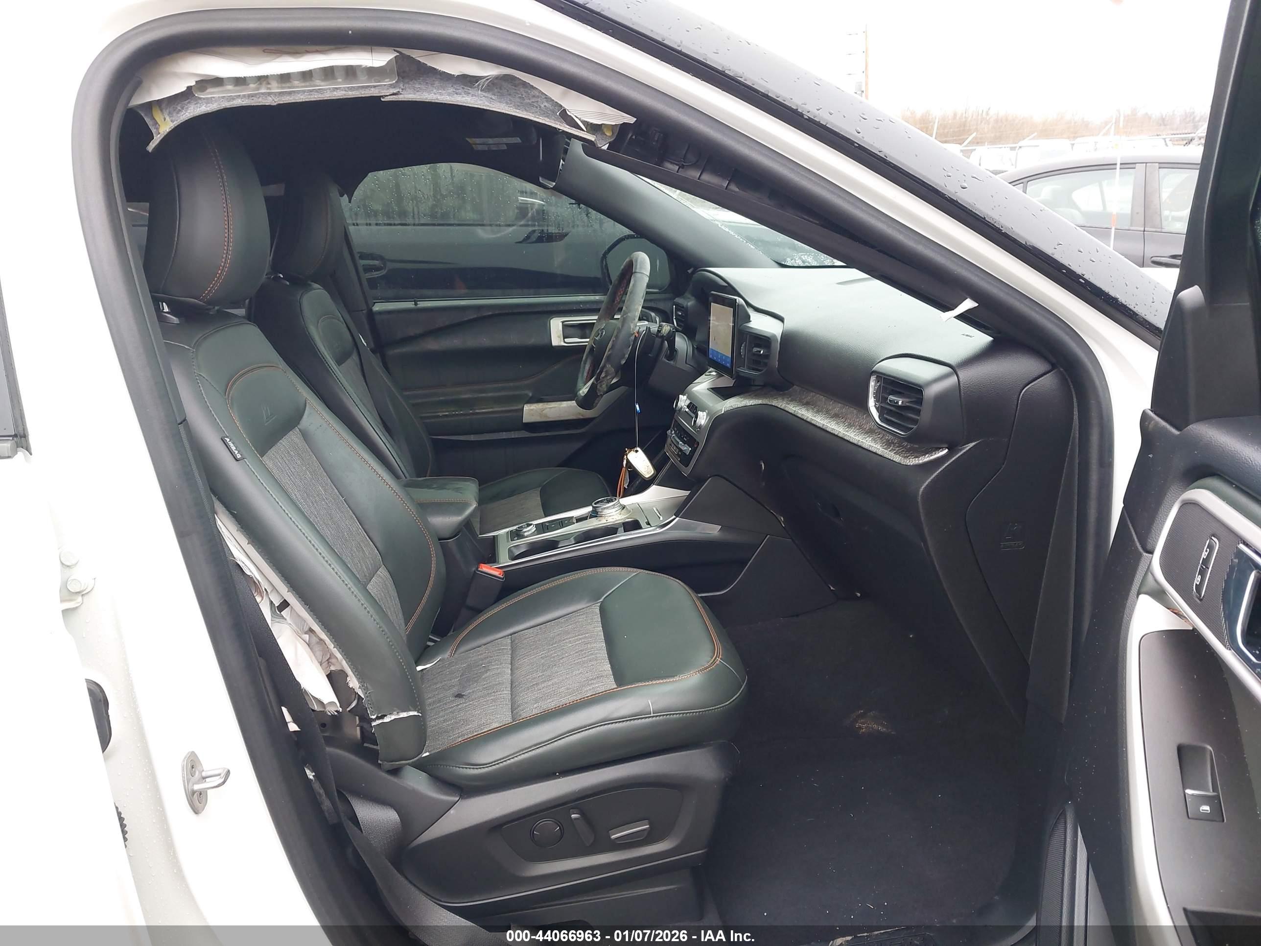 FORD EXPLORER image 5