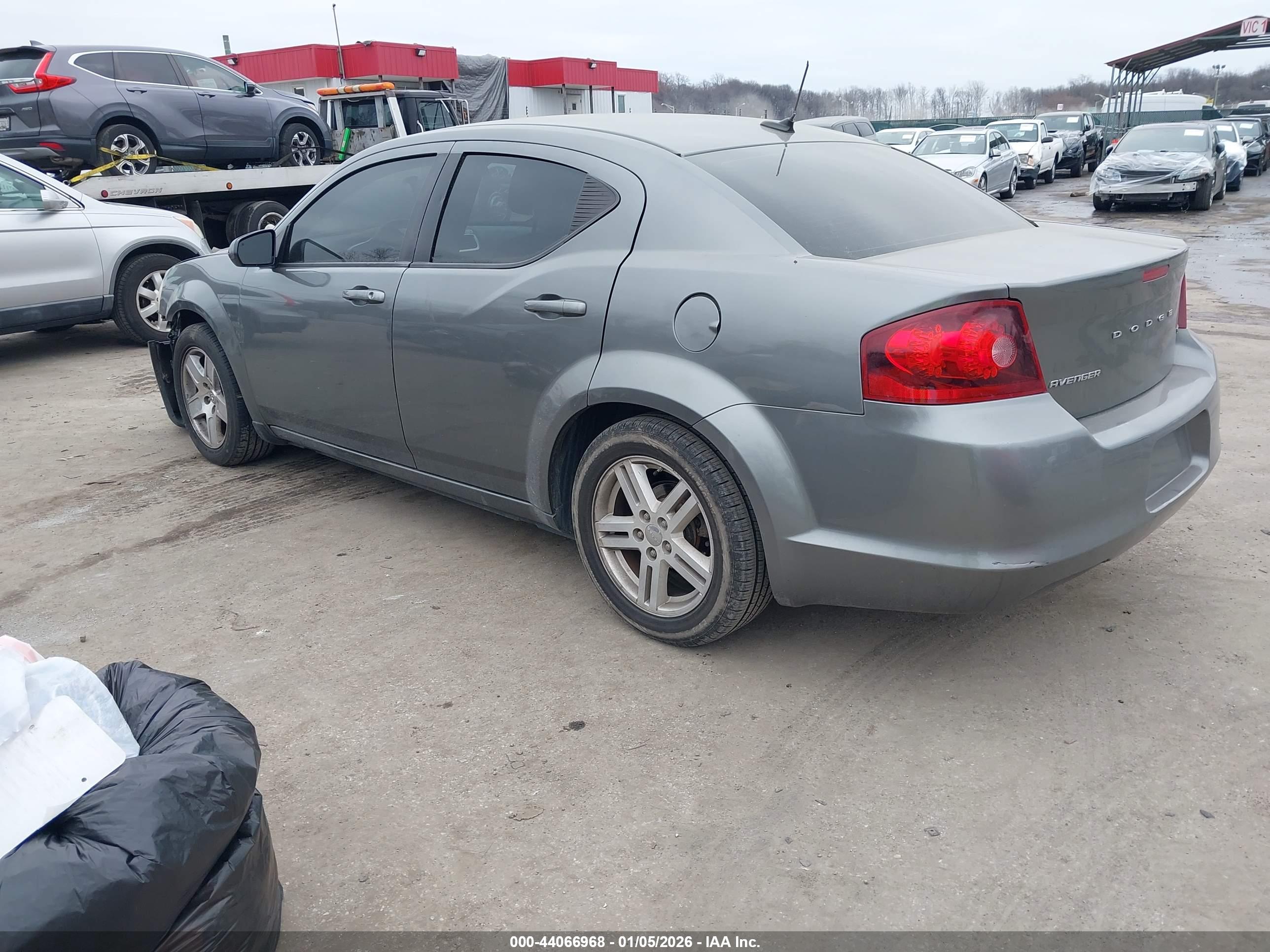 DODGE AVENGER image 3