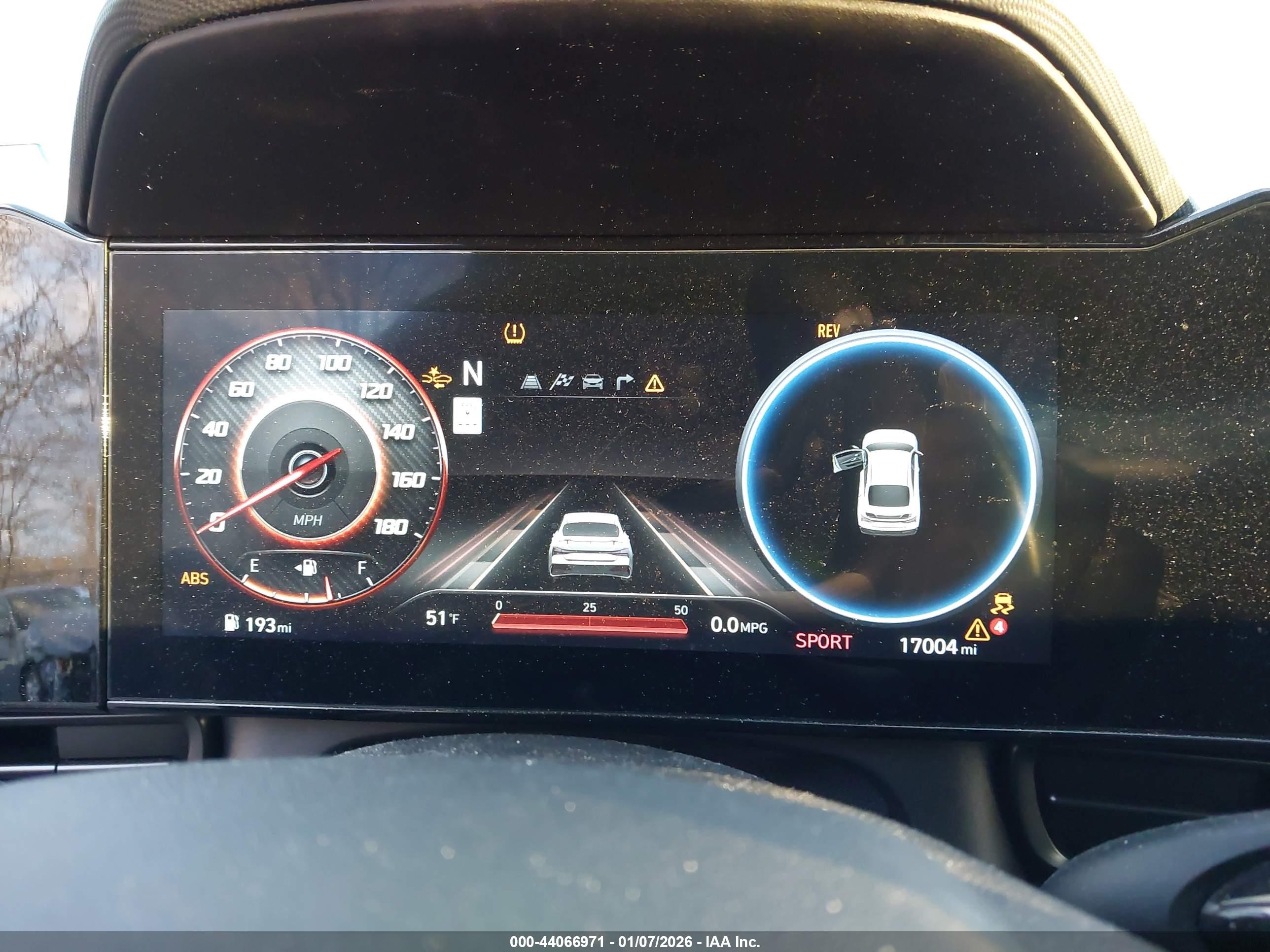 HYUNDAI ELANTRA image 7