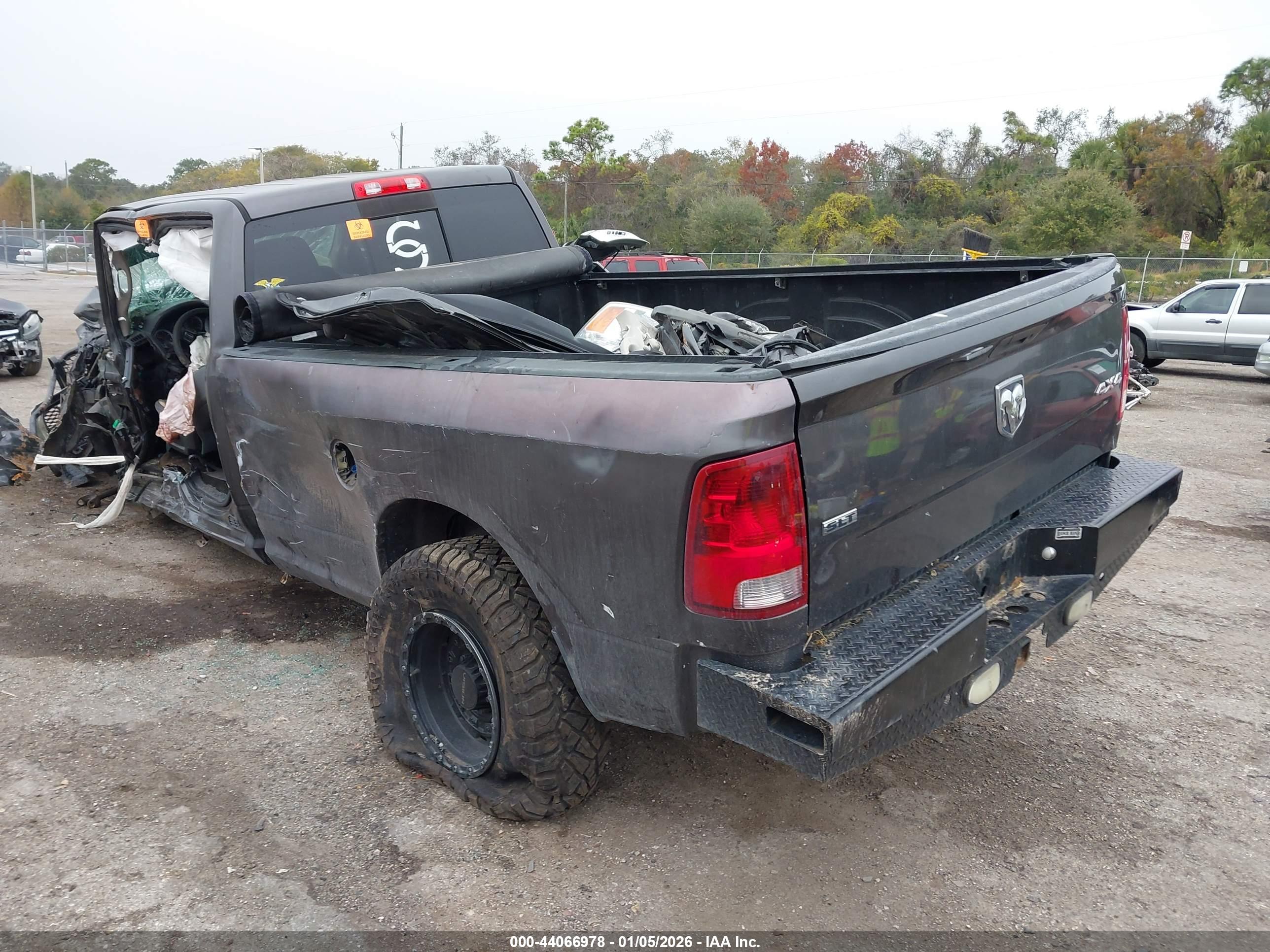 RAM 2500 image 3