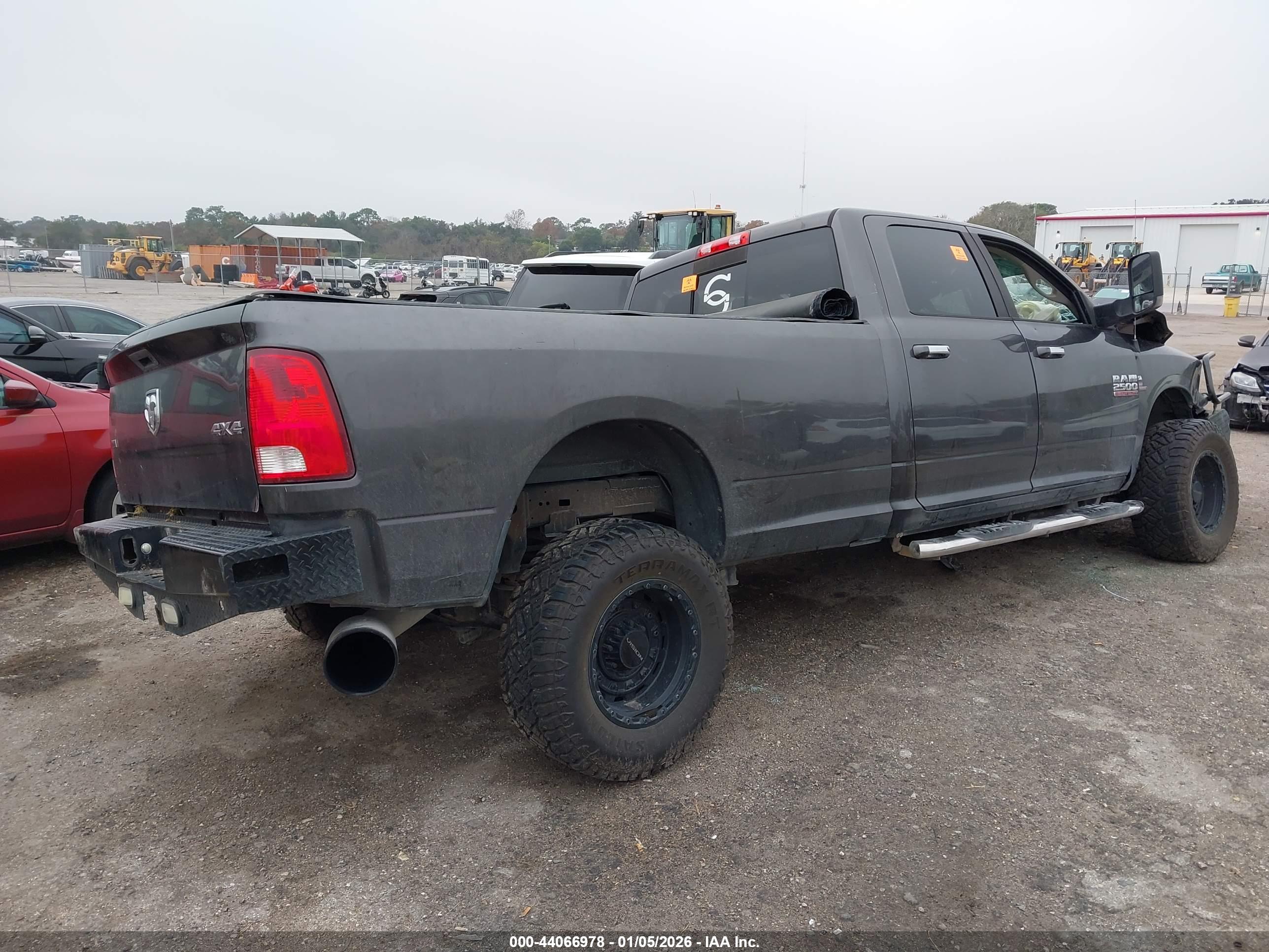 RAM 2500 image 4