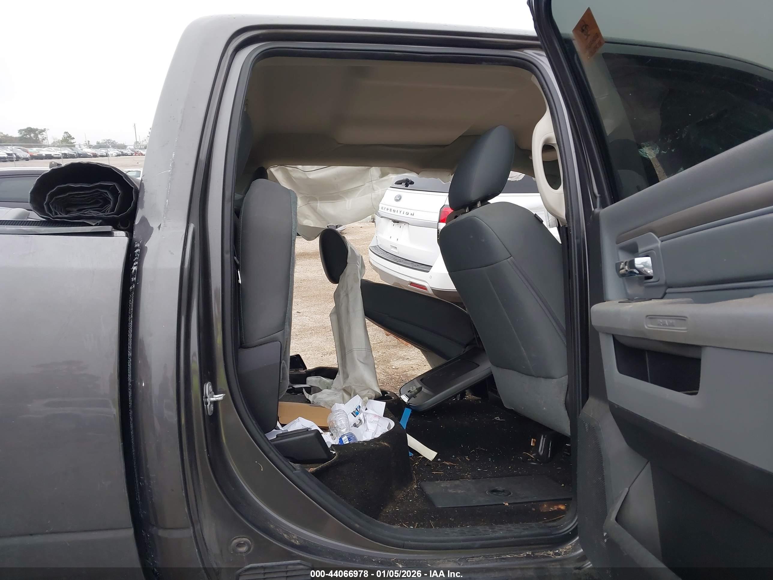 RAM 2500 image 8
