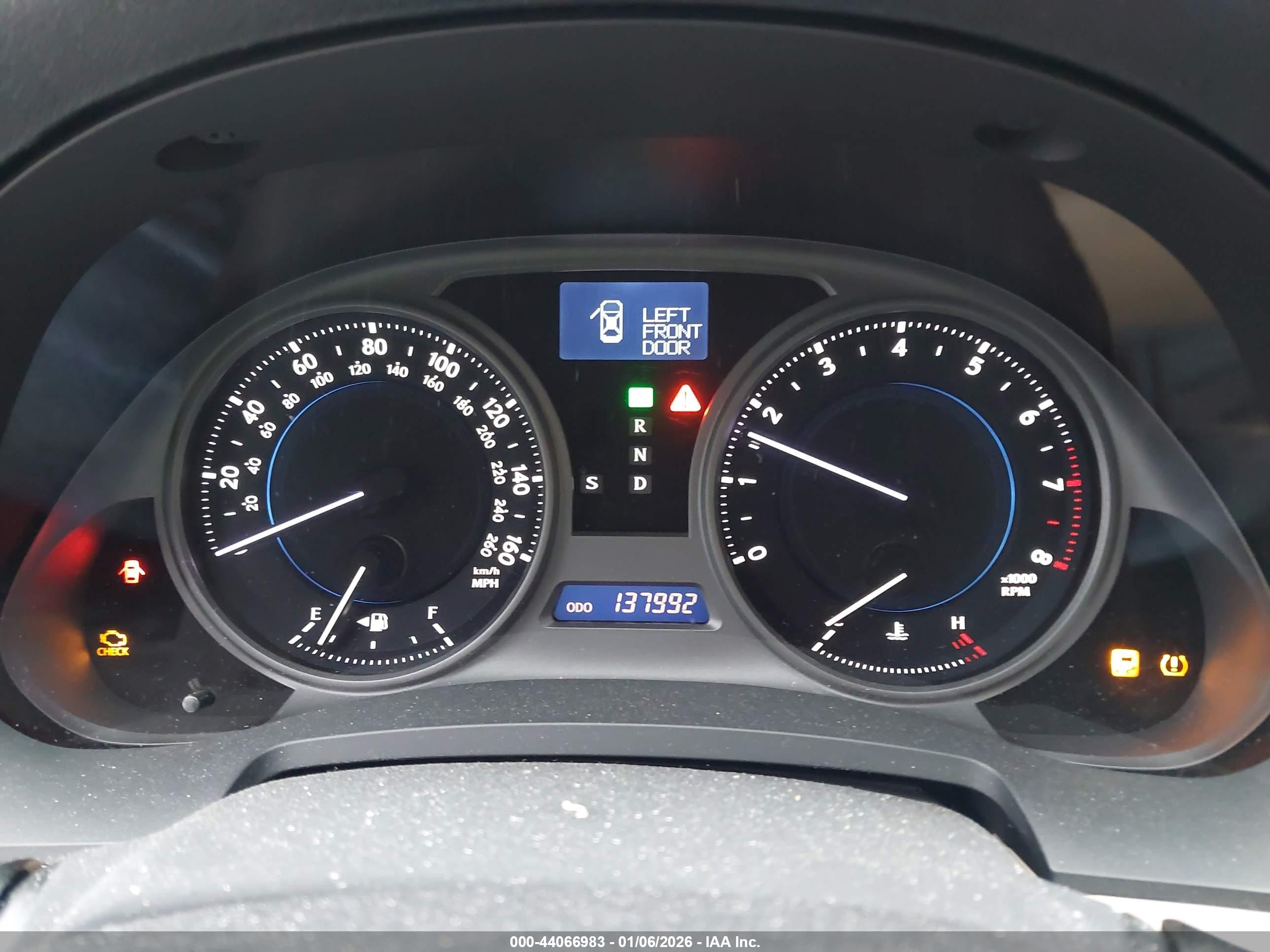 LEXUS IS image 7