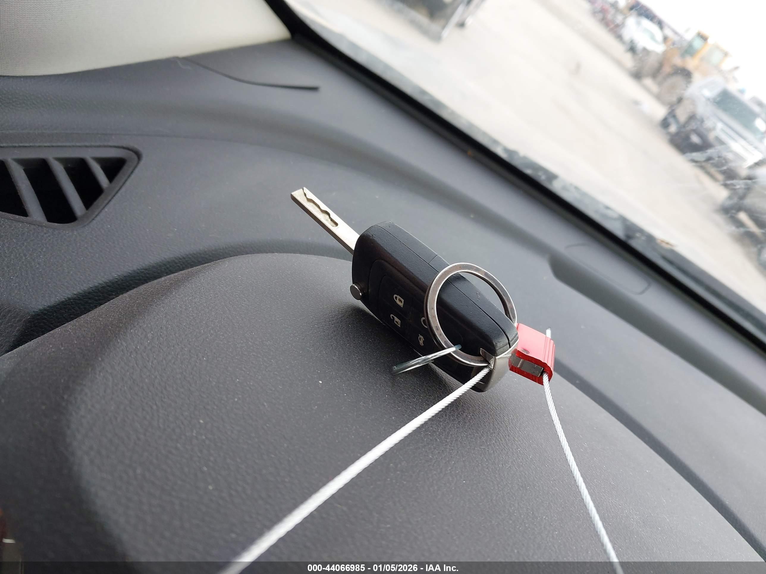 CHEVROLET EQUINOX image 11