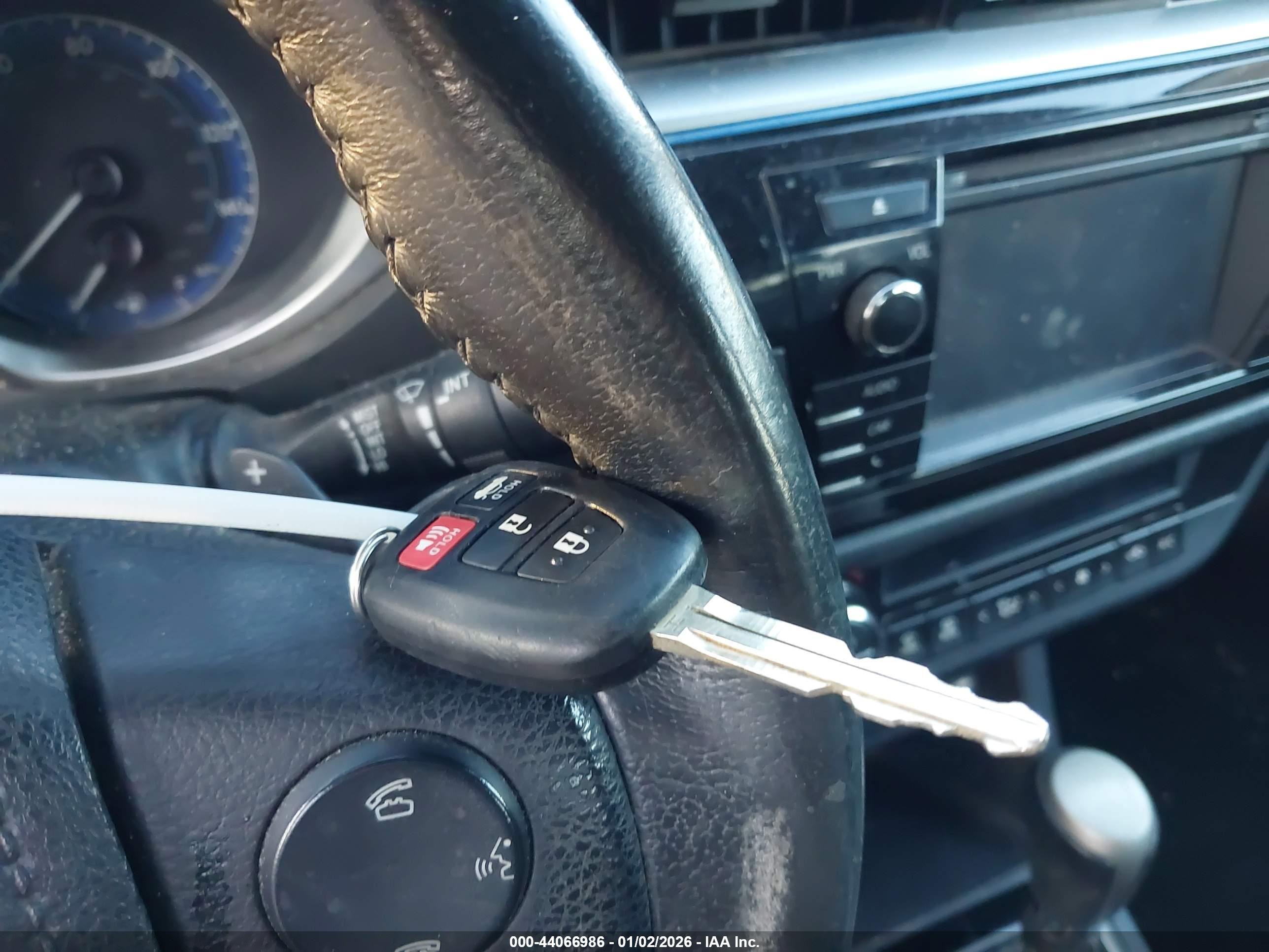 TOYOTA COROLLA image 11