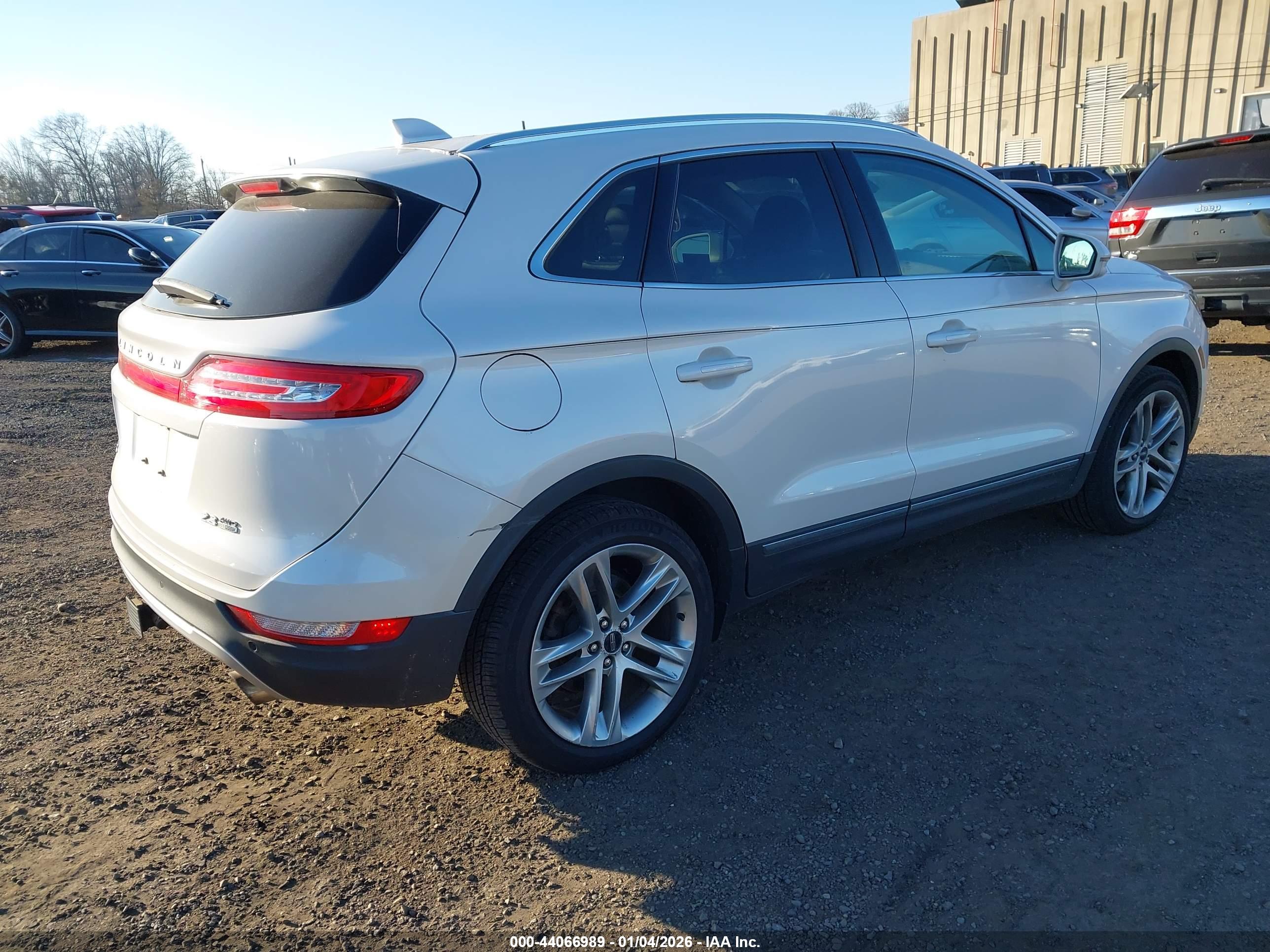 LINCOLN MKC image 4
