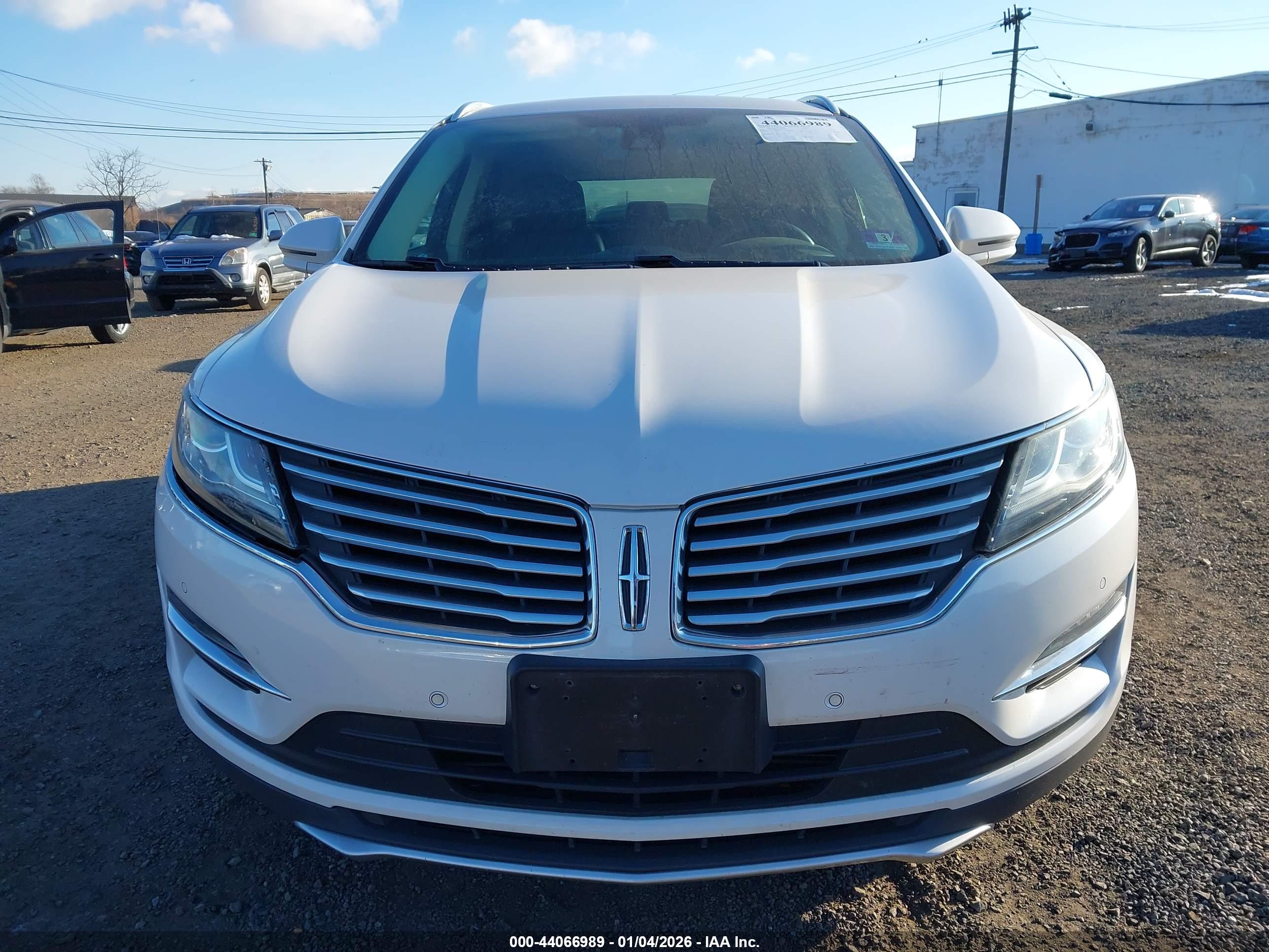 LINCOLN MKC image 6