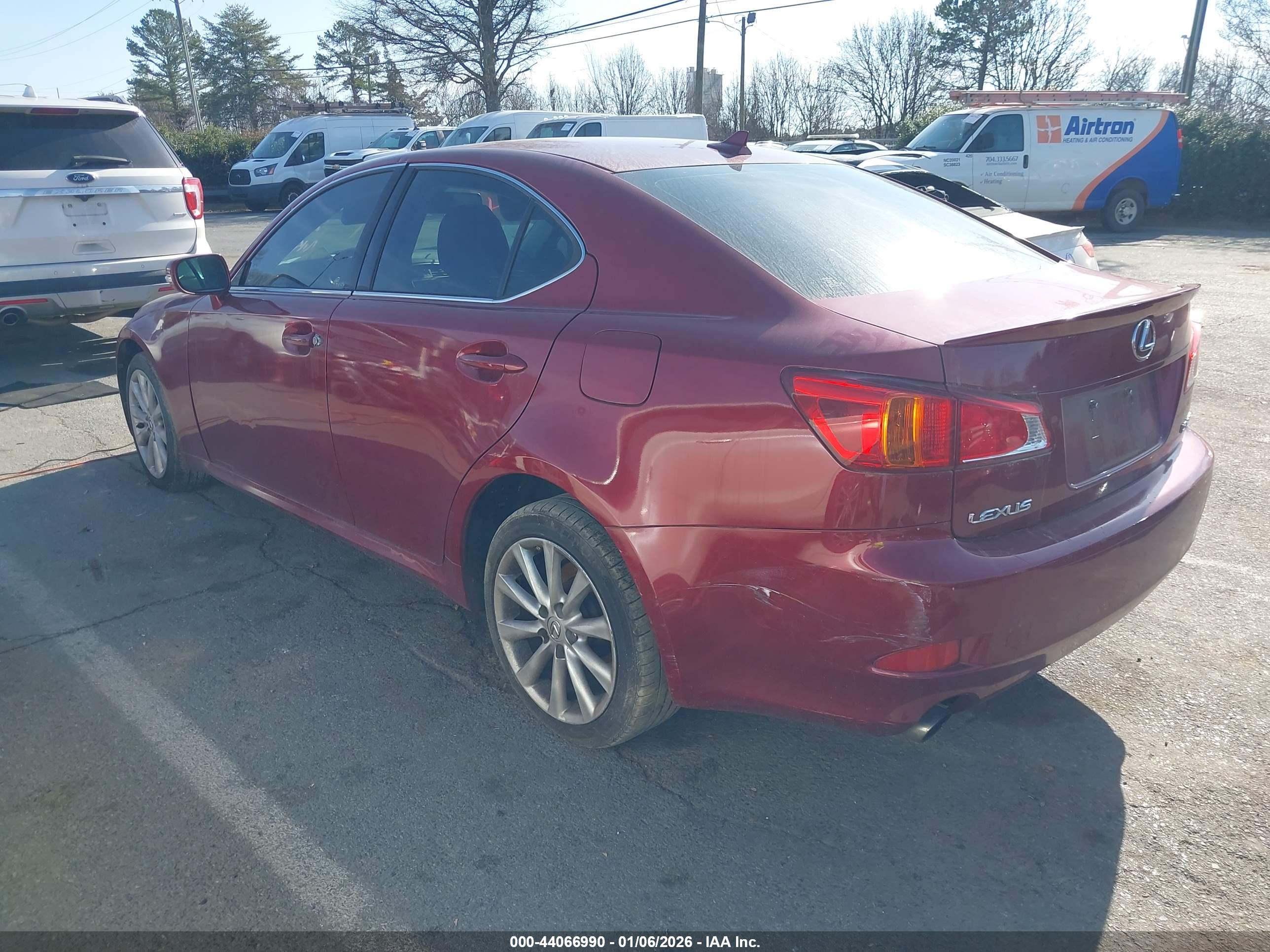 LEXUS IS image 3