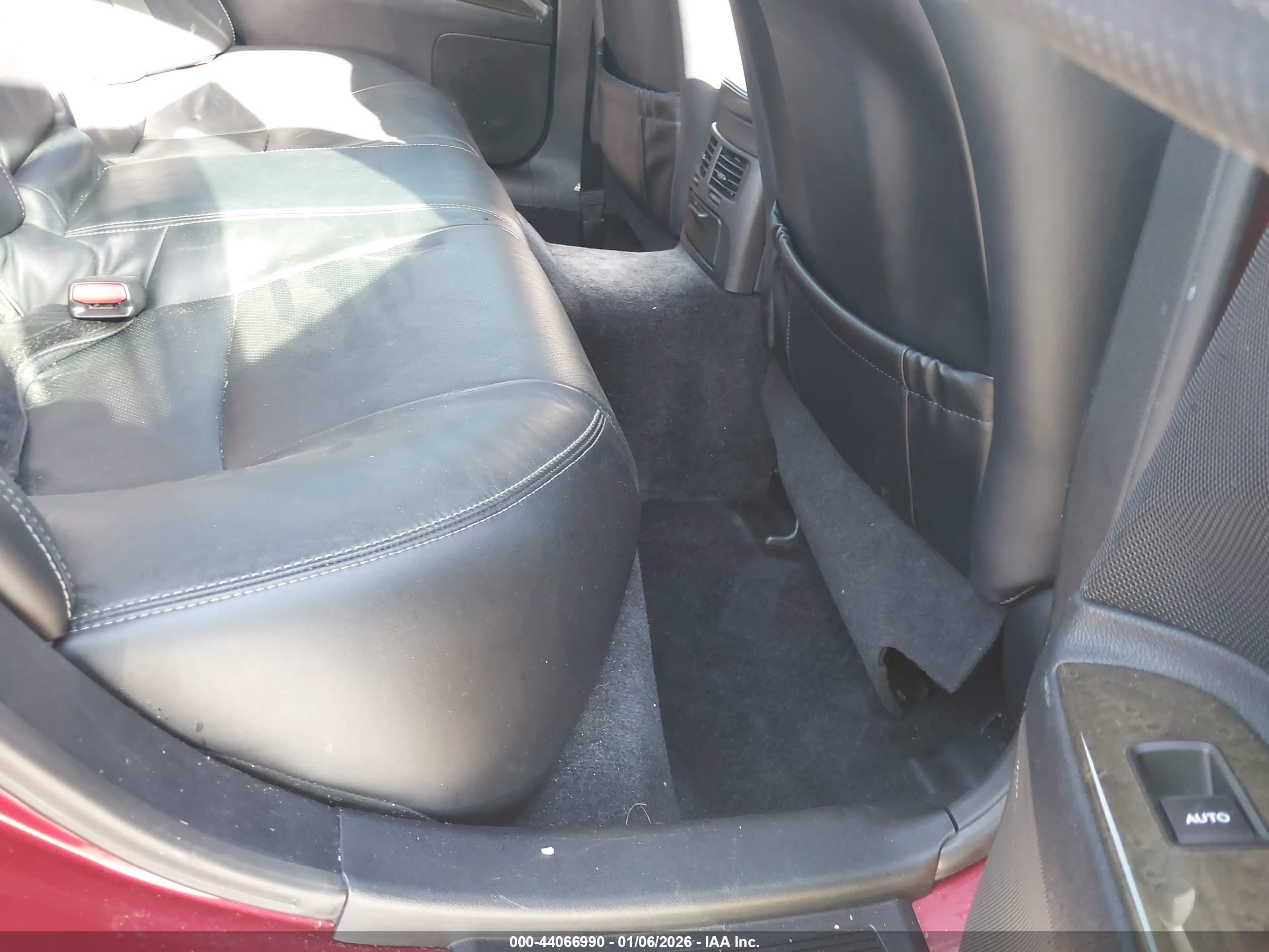LEXUS IS image 8