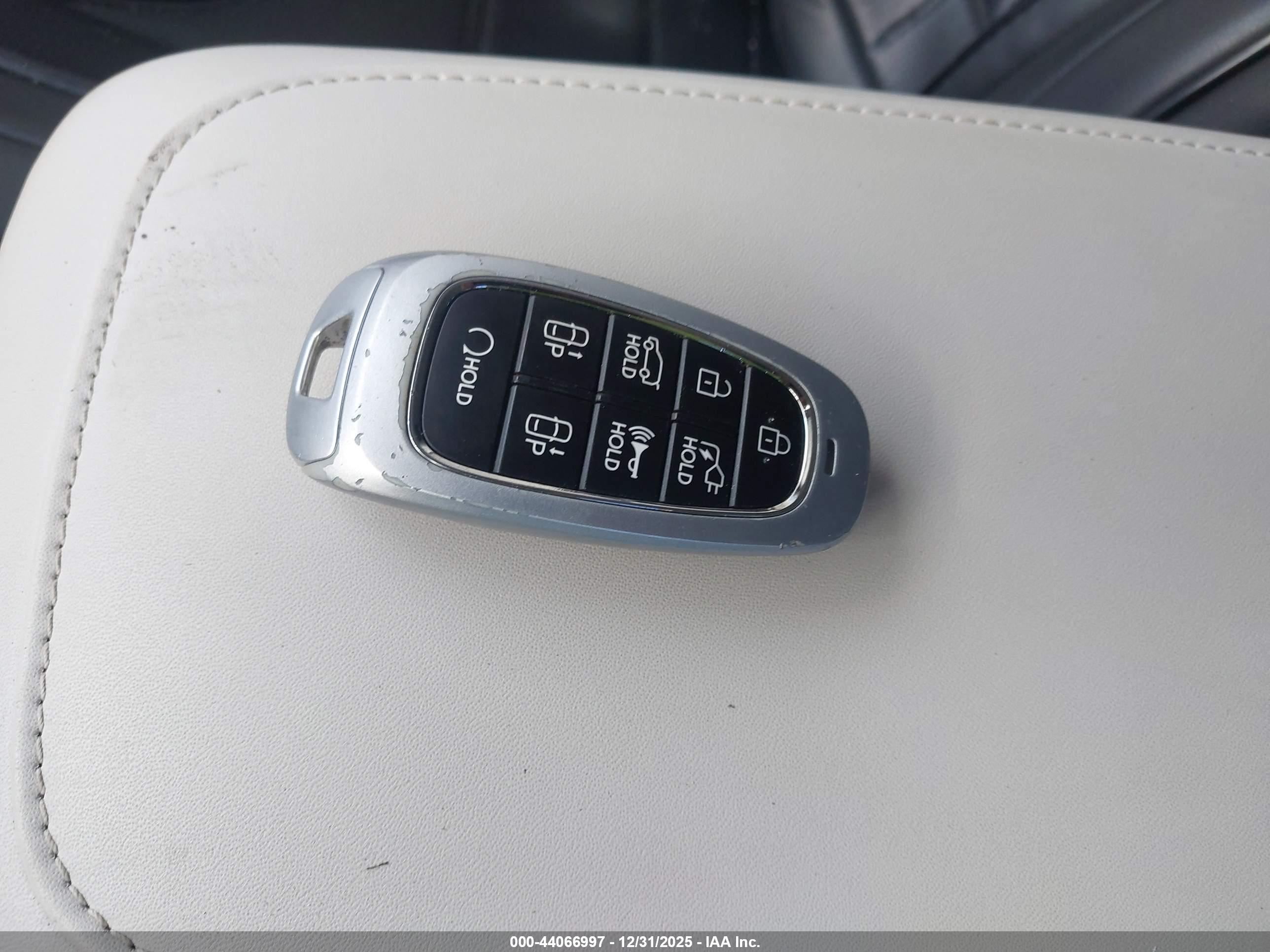 HYUNDAI IONIQ image 11