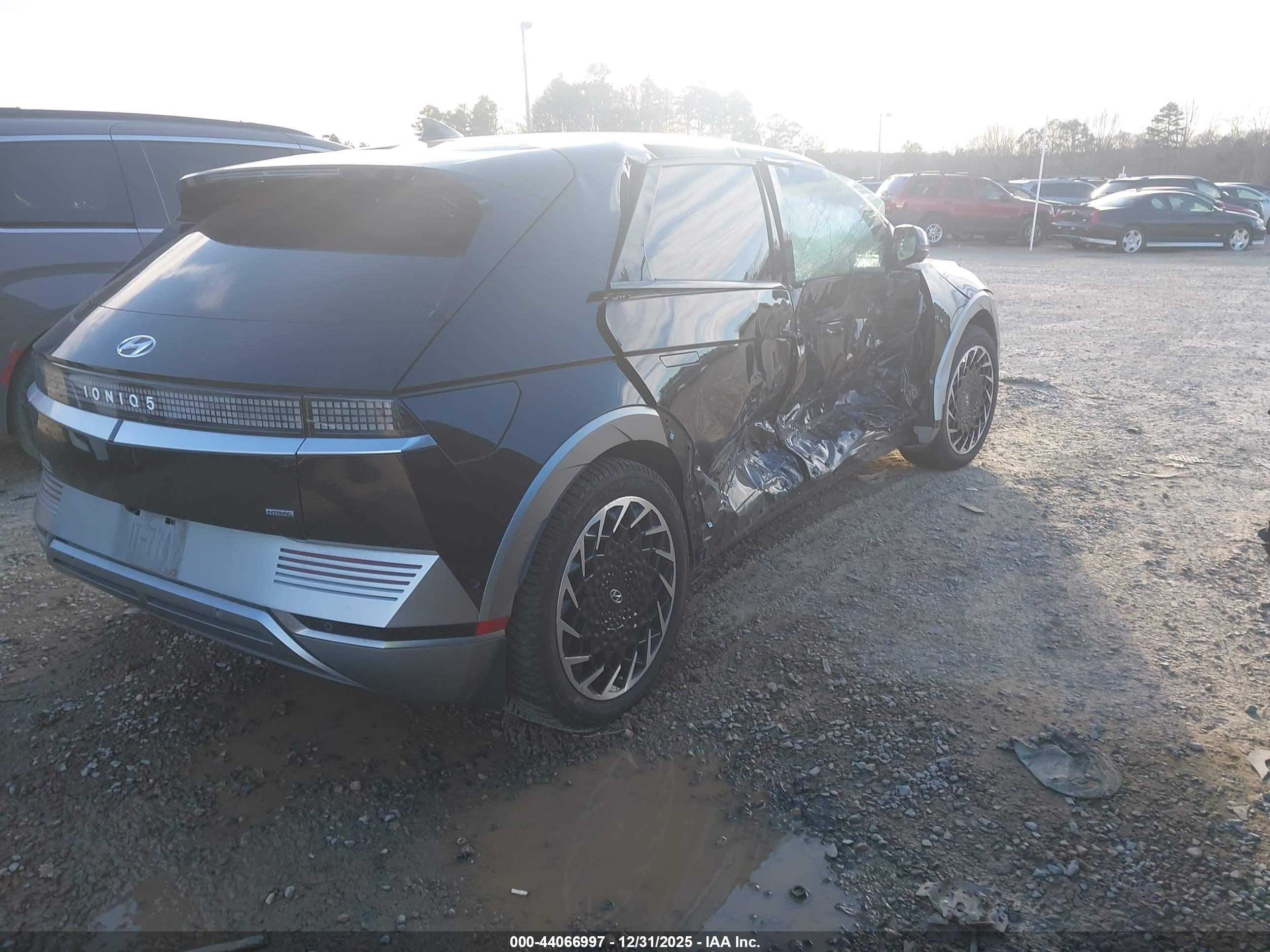 HYUNDAI IONIQ image 4
