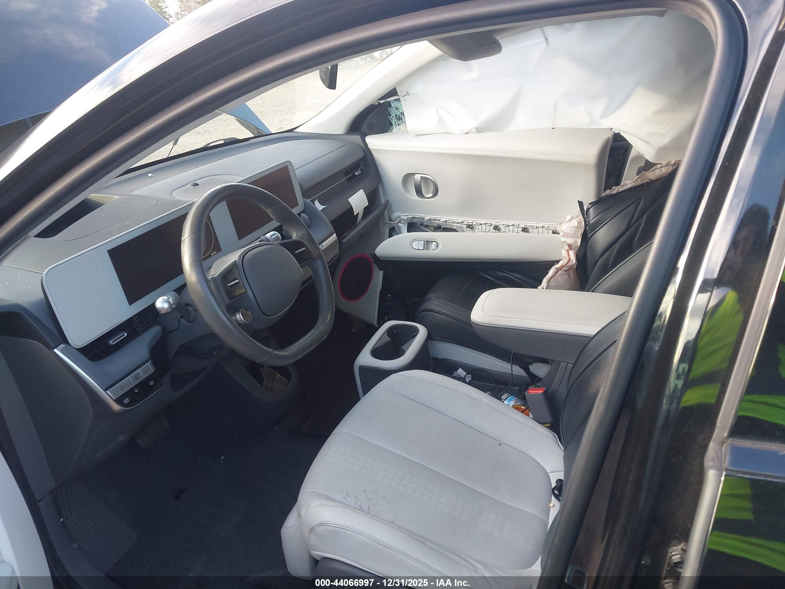 HYUNDAI IONIQ image 5