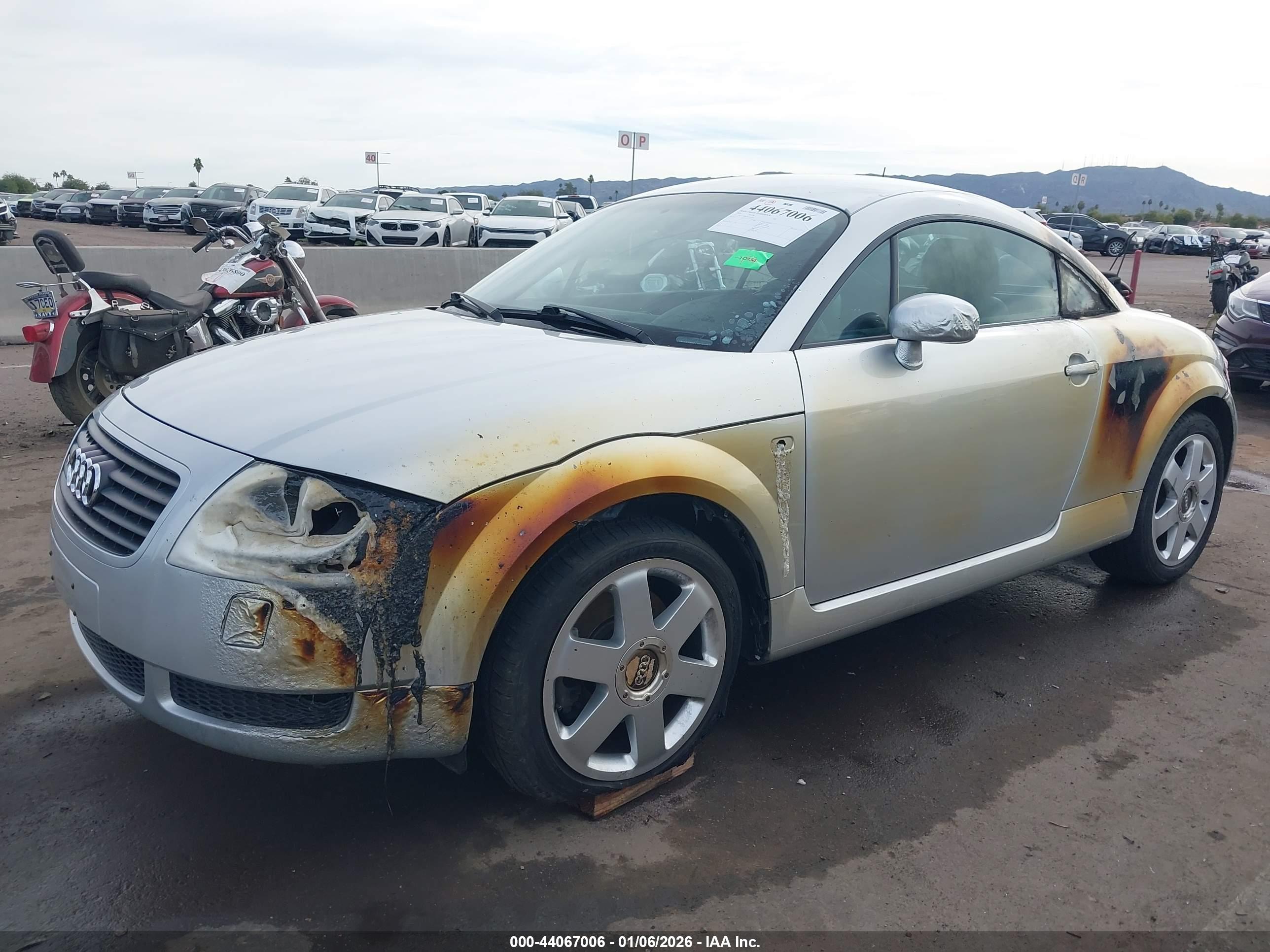 AUDI TT image 2