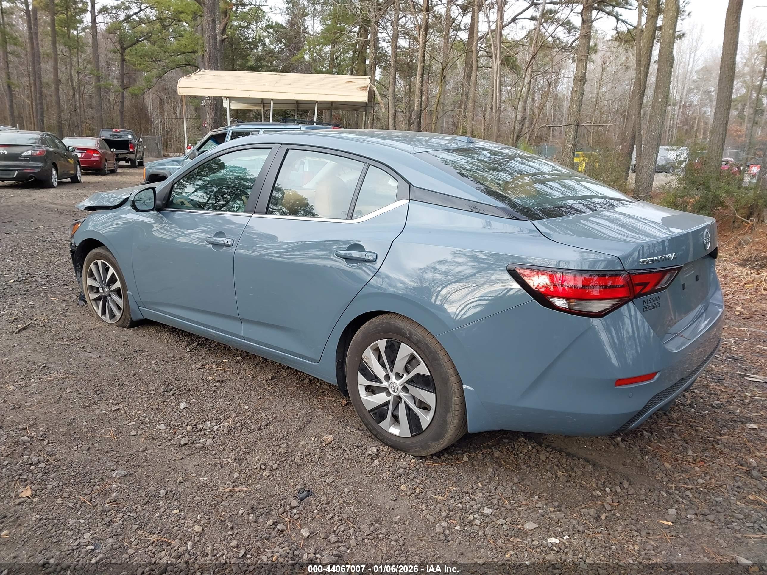 NISSAN SENTRA image 3