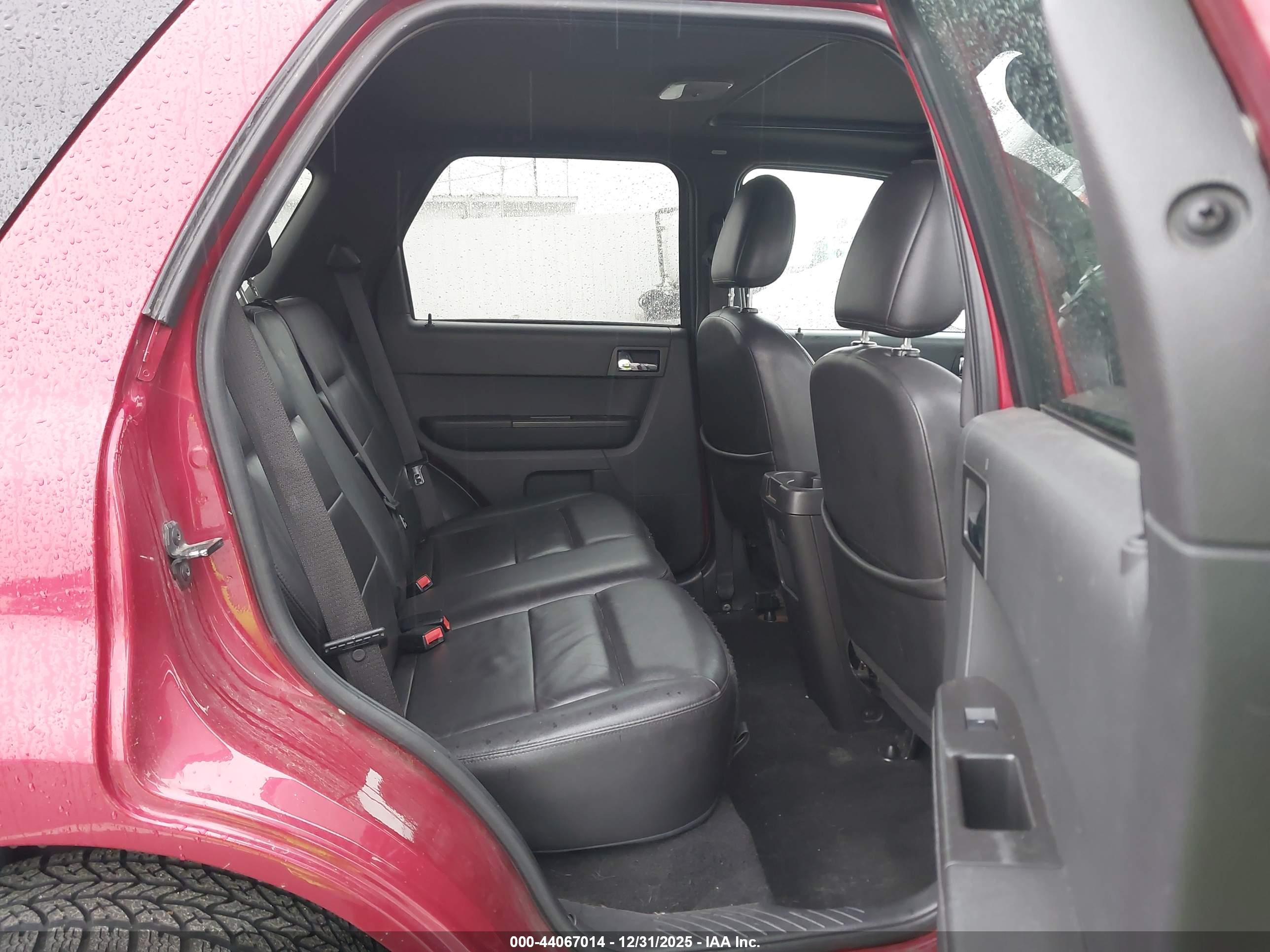 FORD ESCAPE image 8