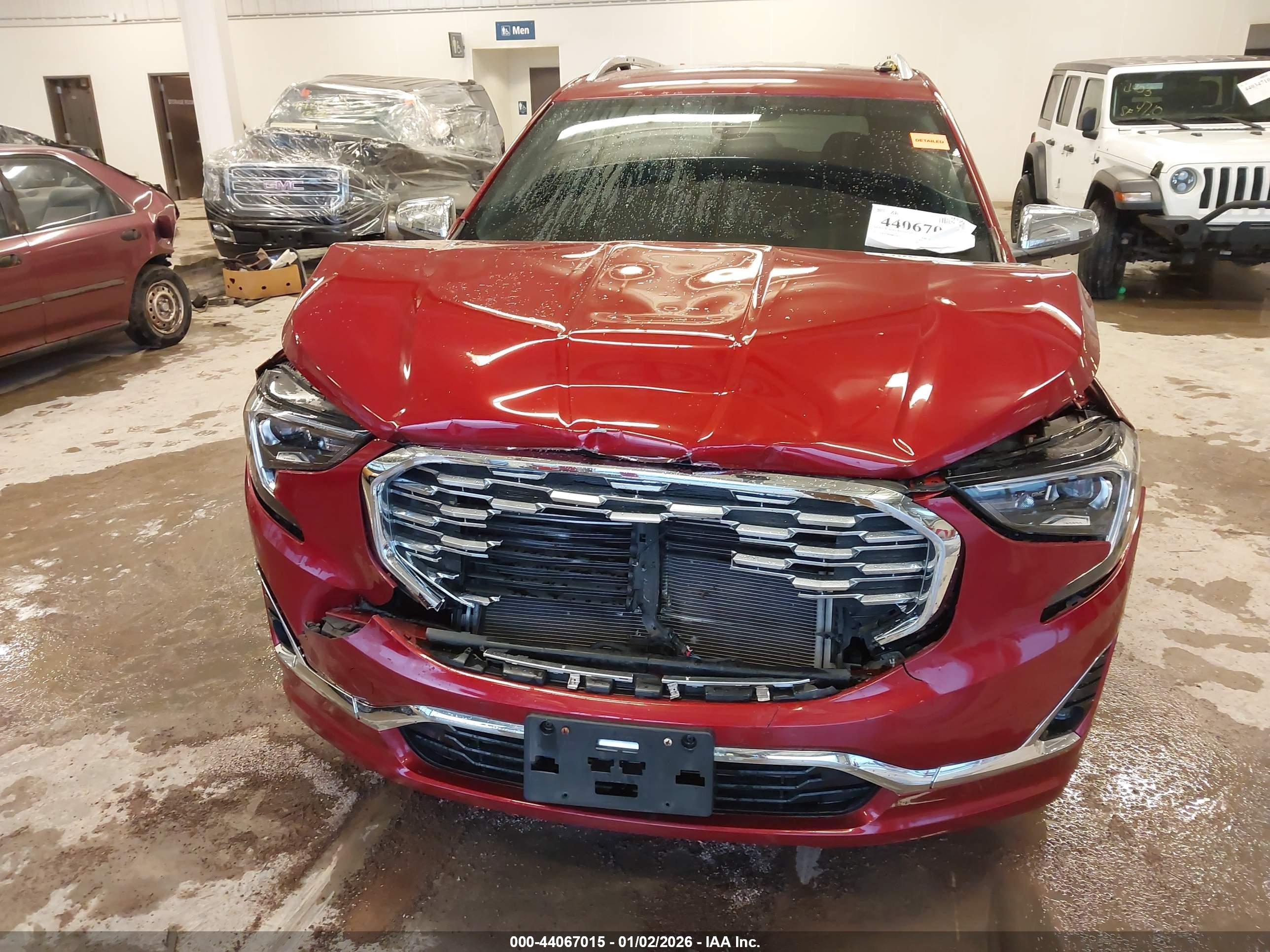 GMC TERRAIN image 6