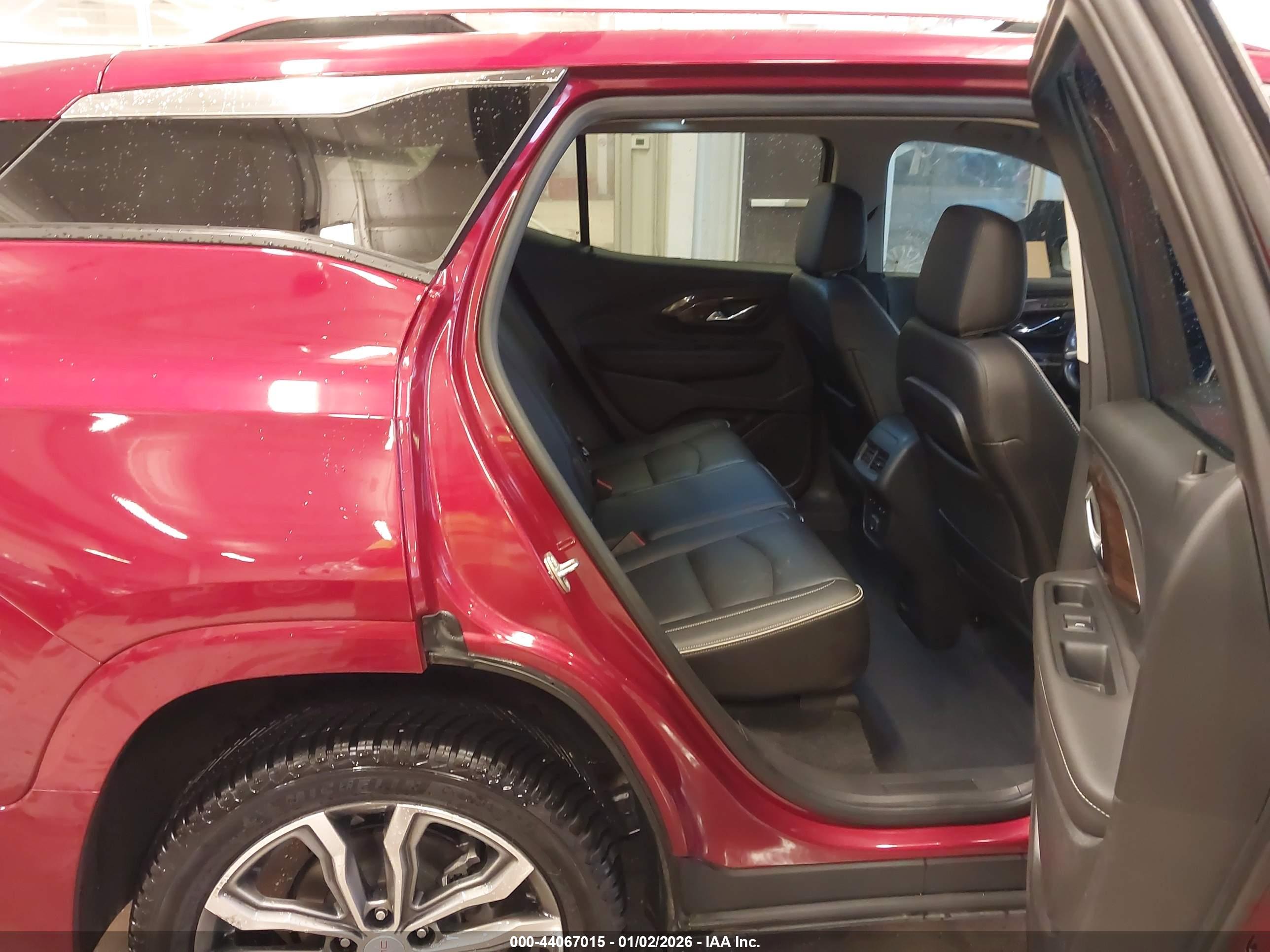 GMC TERRAIN image 8