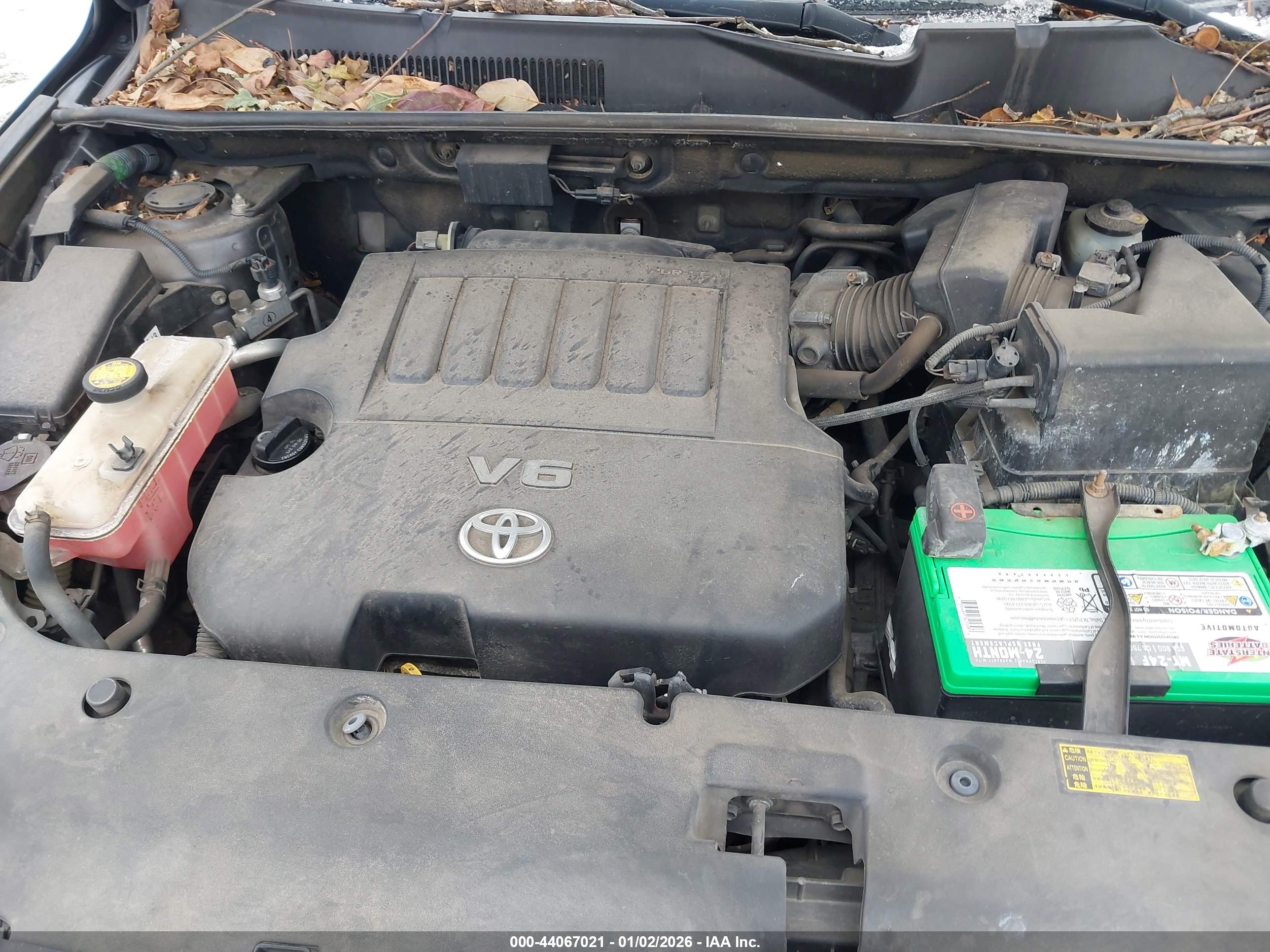 TOYOTA RAV4 image 10